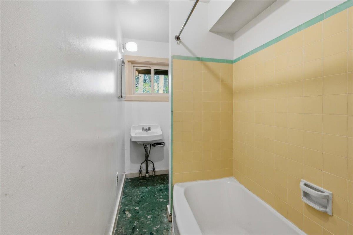 Nevada City, California, 95959, United States, 3 Bedrooms Bedrooms, ,2 BathroomsBathrooms,Residential,For Sale,2037300