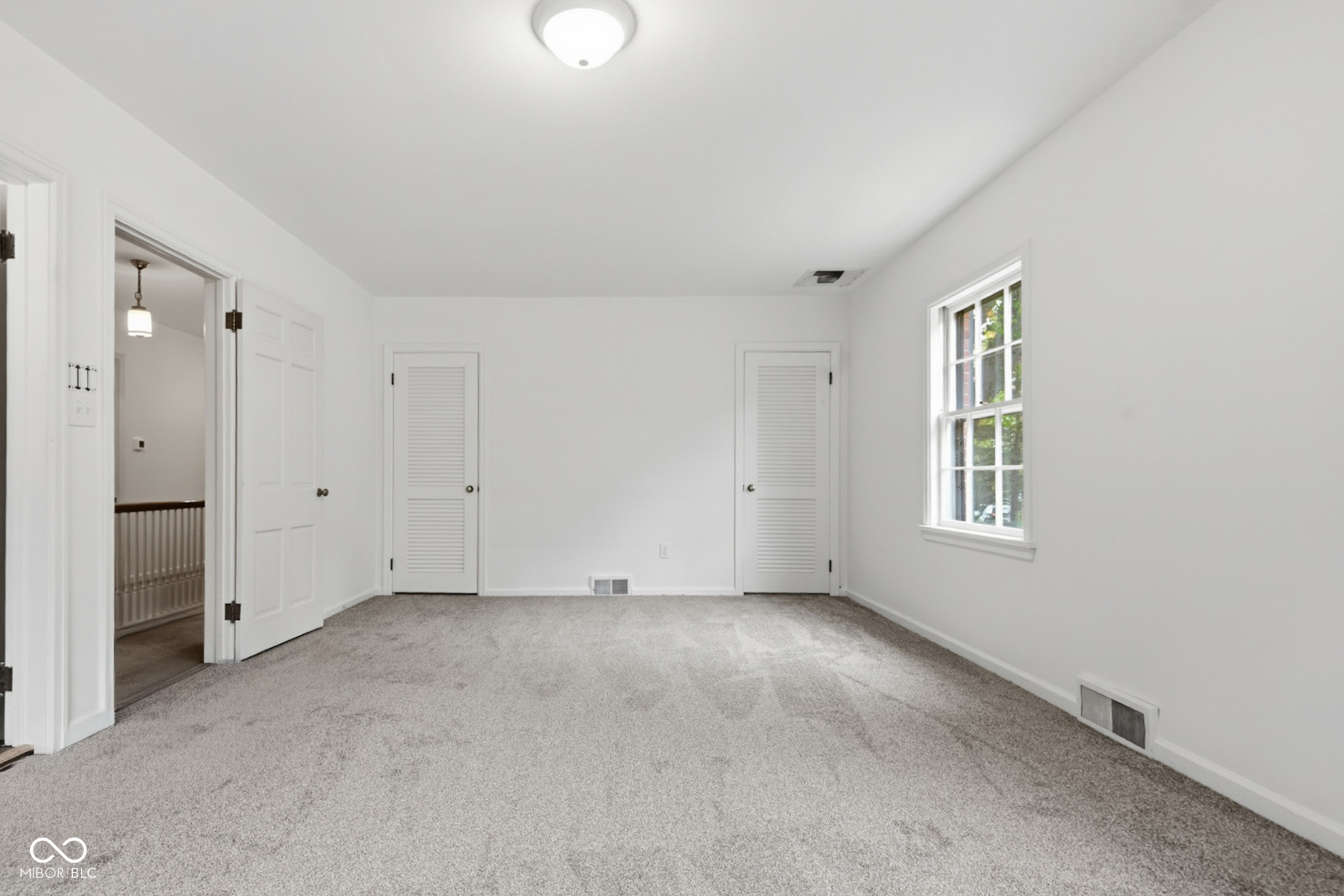 Columbus, Indiana, 47201, United States, 4 Bedrooms Bedrooms, ,3 BathroomsBathrooms,Residential,For Sale,1979631