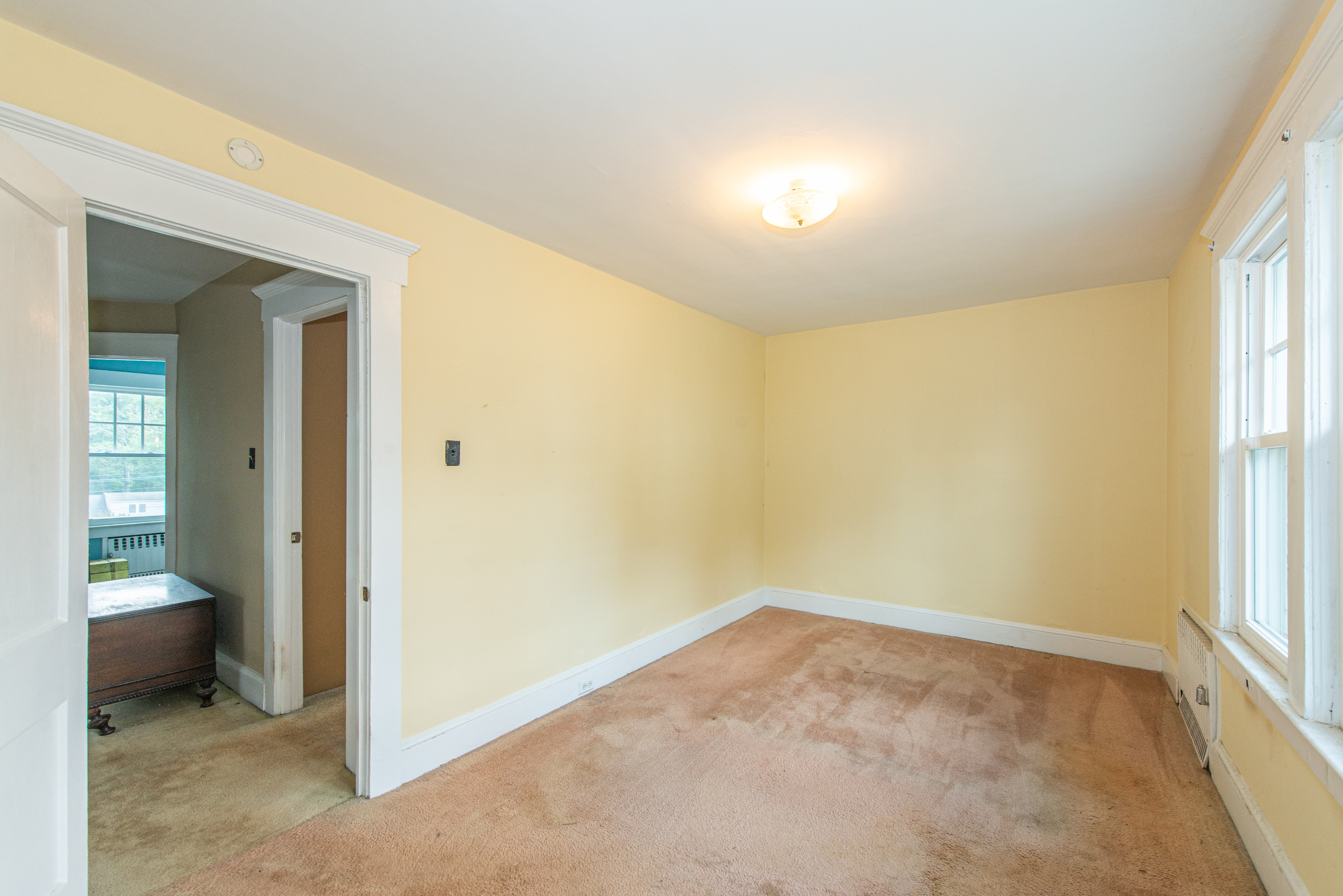 Nutley, New Jersey, 07110, United States, 3 Bedrooms Bedrooms, ,2 BathroomsBathrooms,Residential,For Sale,1935440
