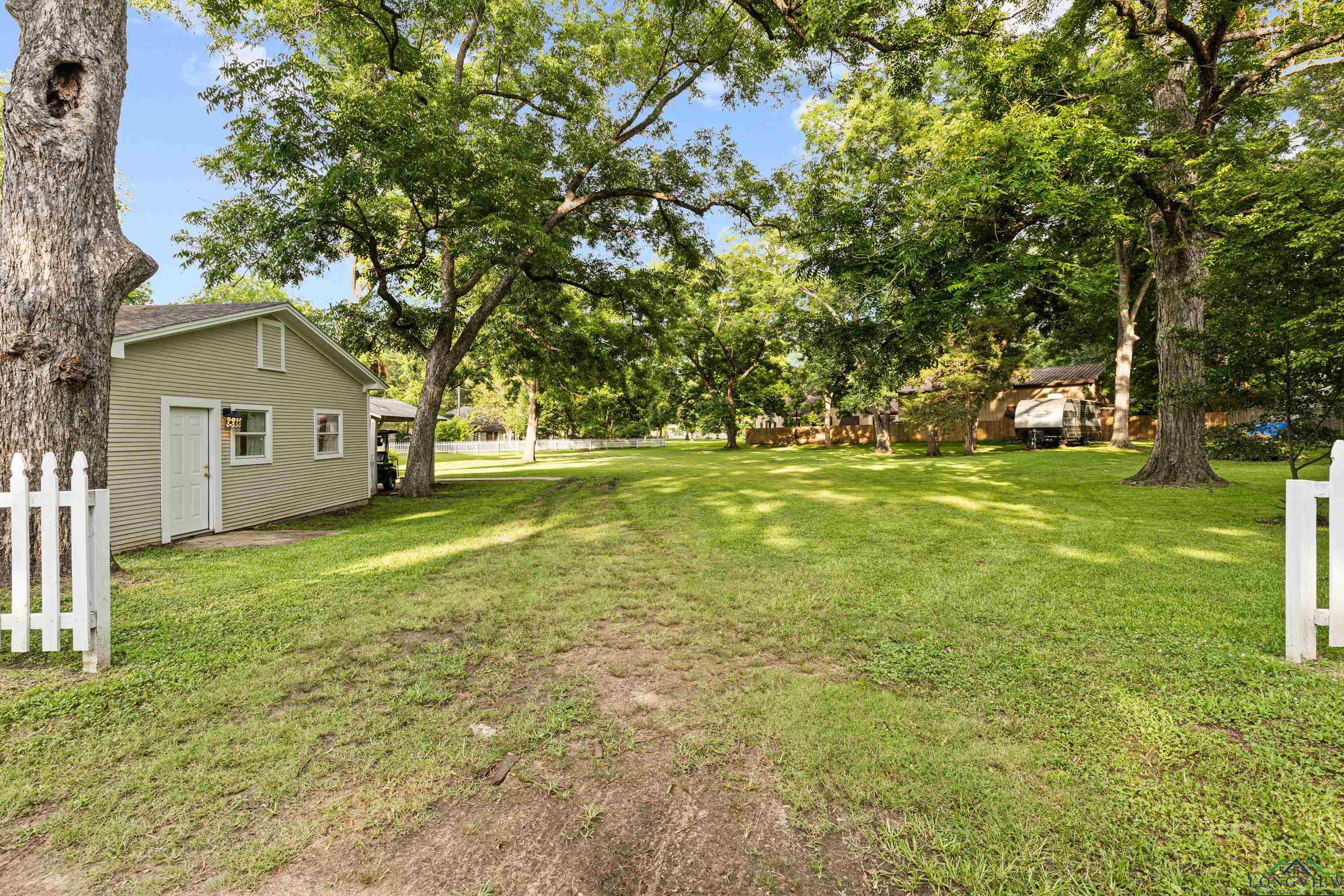 Jefferson, Texas, 75657, United States, 4 Bedrooms Bedrooms, ,5 BathroomsBathrooms,Residential,For Sale,1868474