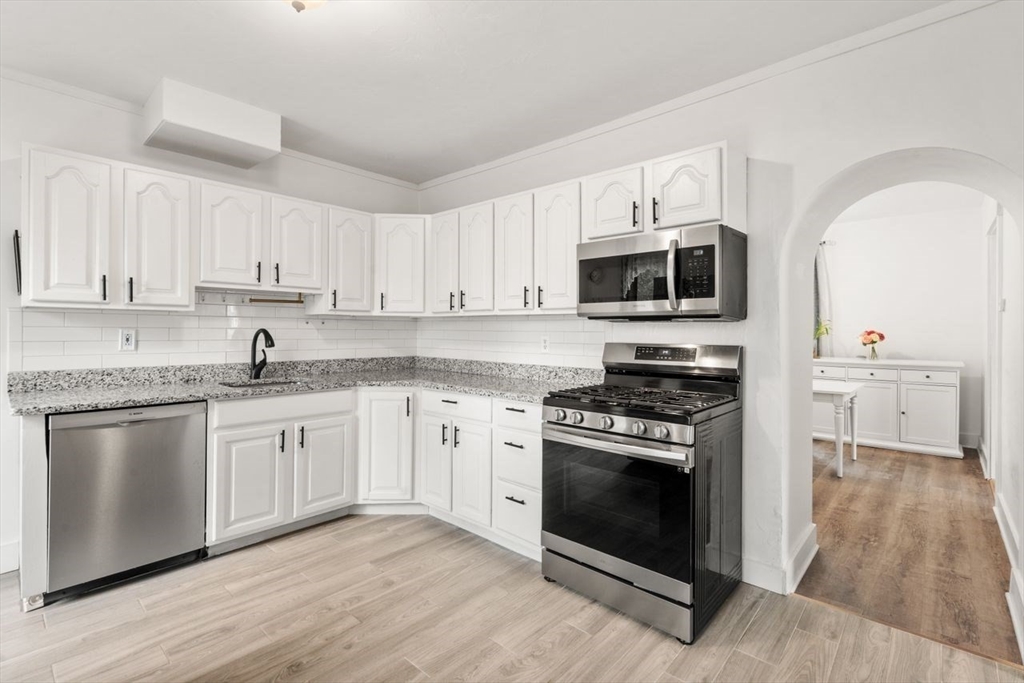 Rockland, Massachusetts, 02370, United States, 3 Bedrooms Bedrooms, ,1 BathroomBathrooms,Residential,For Sale,1968670