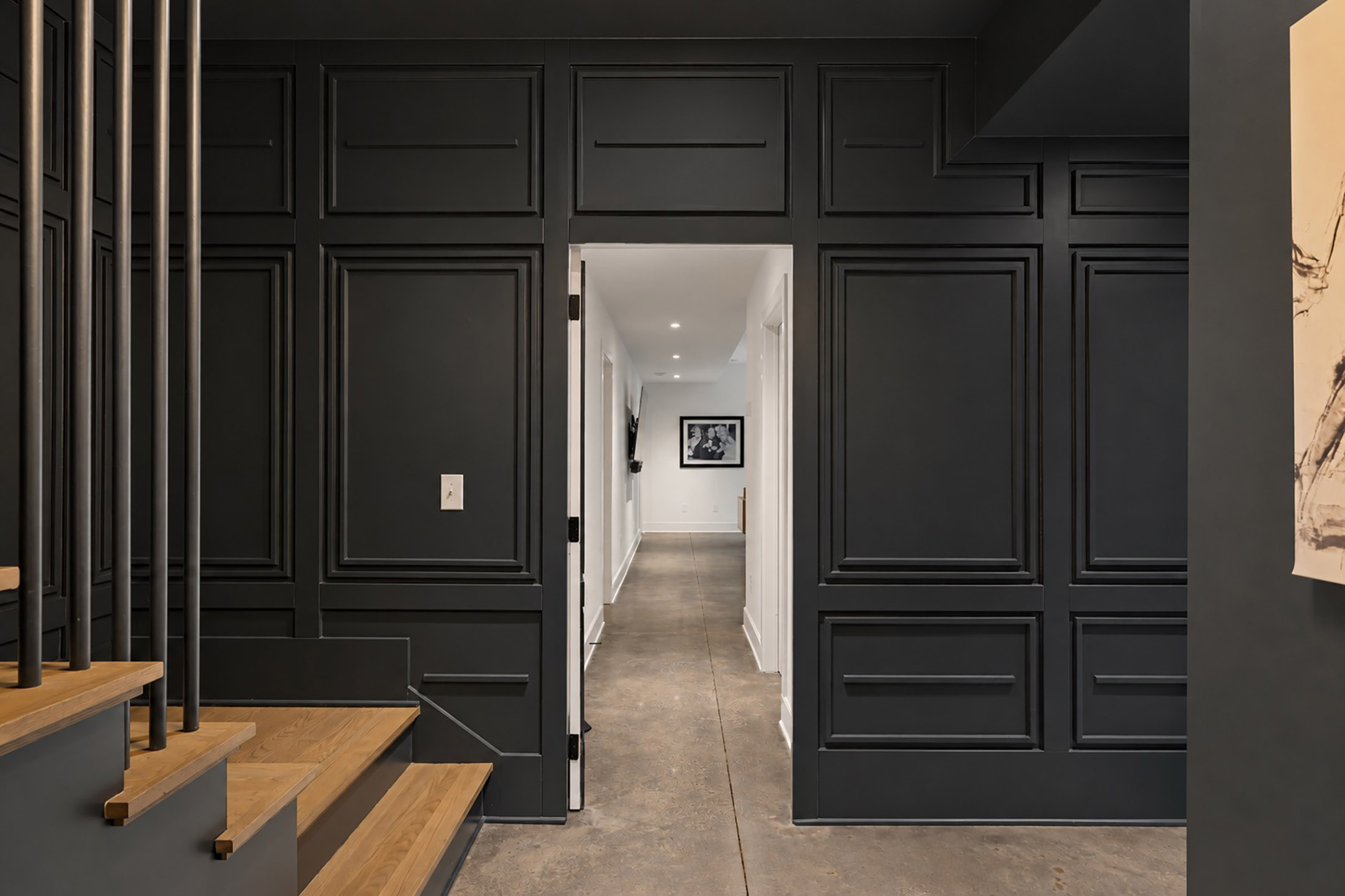  Striking Modern Home Offers Effortless Indoor-Outdoor Living - 物件實景