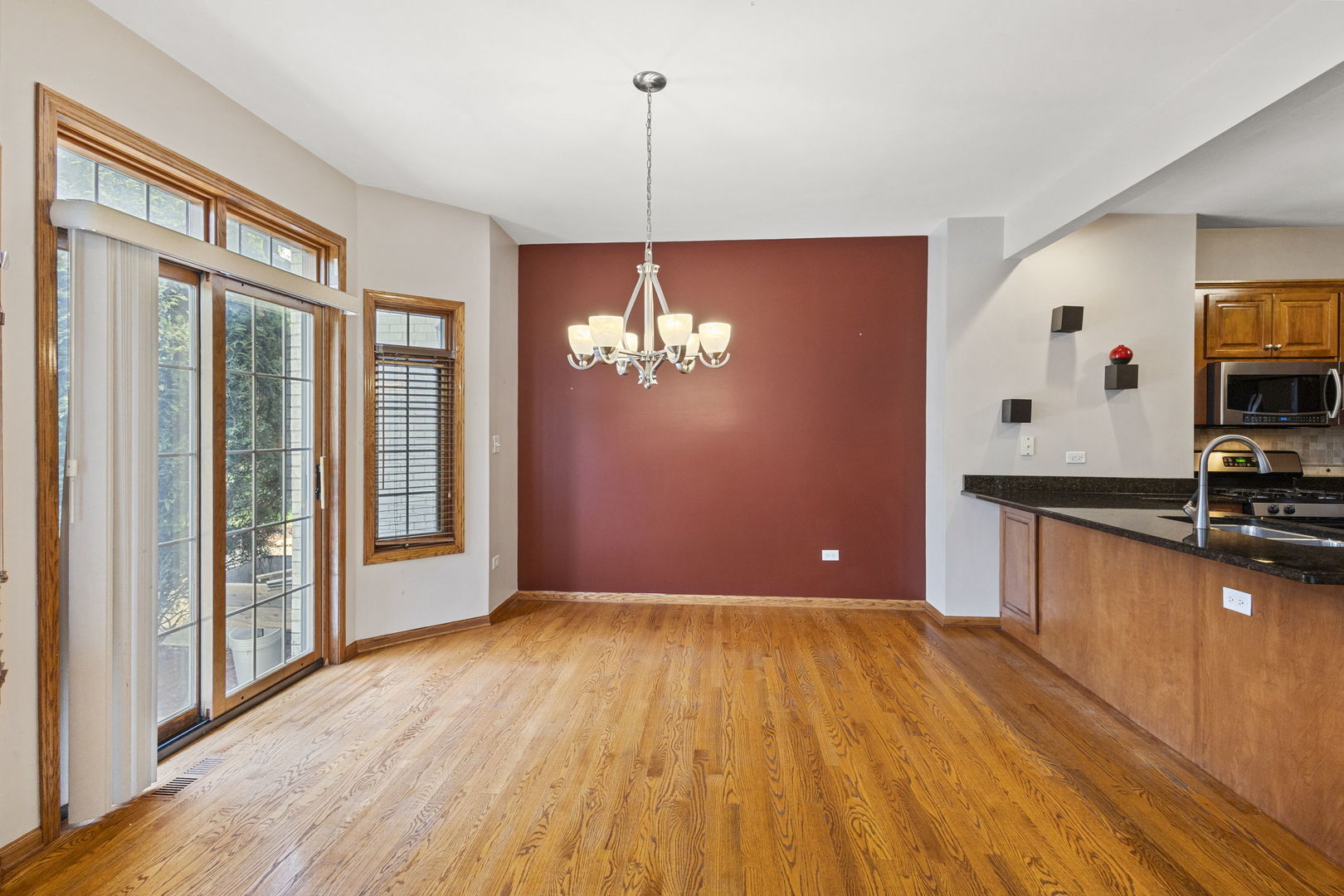 Orland Park, Illinois, 60467, United States, 3 Bedrooms Bedrooms, ,4 BathroomsBathrooms,Residential,For Sale,1960786