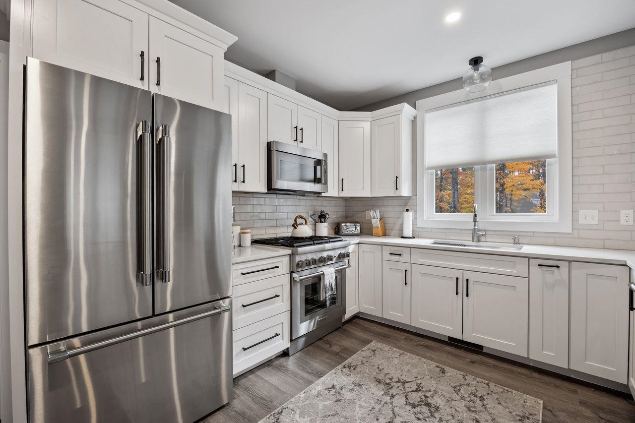 Conway, New Hampshire, 03860, United States, 4 Bedrooms Bedrooms, ,5 BathroomsBathrooms,Residential,For Sale,1991555