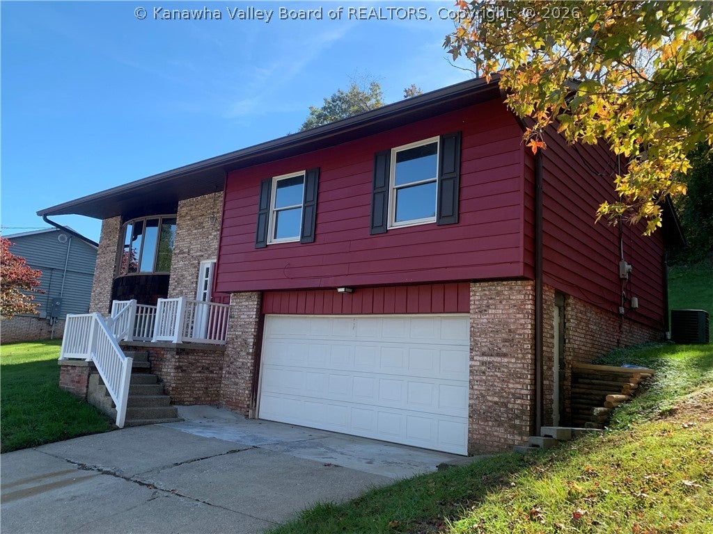Pine Cir, Dunbar, WV 25064 #1