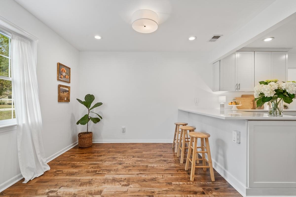 Collierville, Tennessee, 38017, United States, 3 Bedrooms Bedrooms, ,3 BathroomsBathrooms,Residential,For Sale,1989206