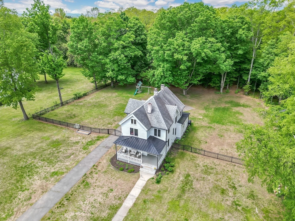 Longmeadow, Massachusetts, 01106, United States, 5 Bedrooms Bedrooms, ,2 BathroomsBathrooms,Residential,For Sale,1819173