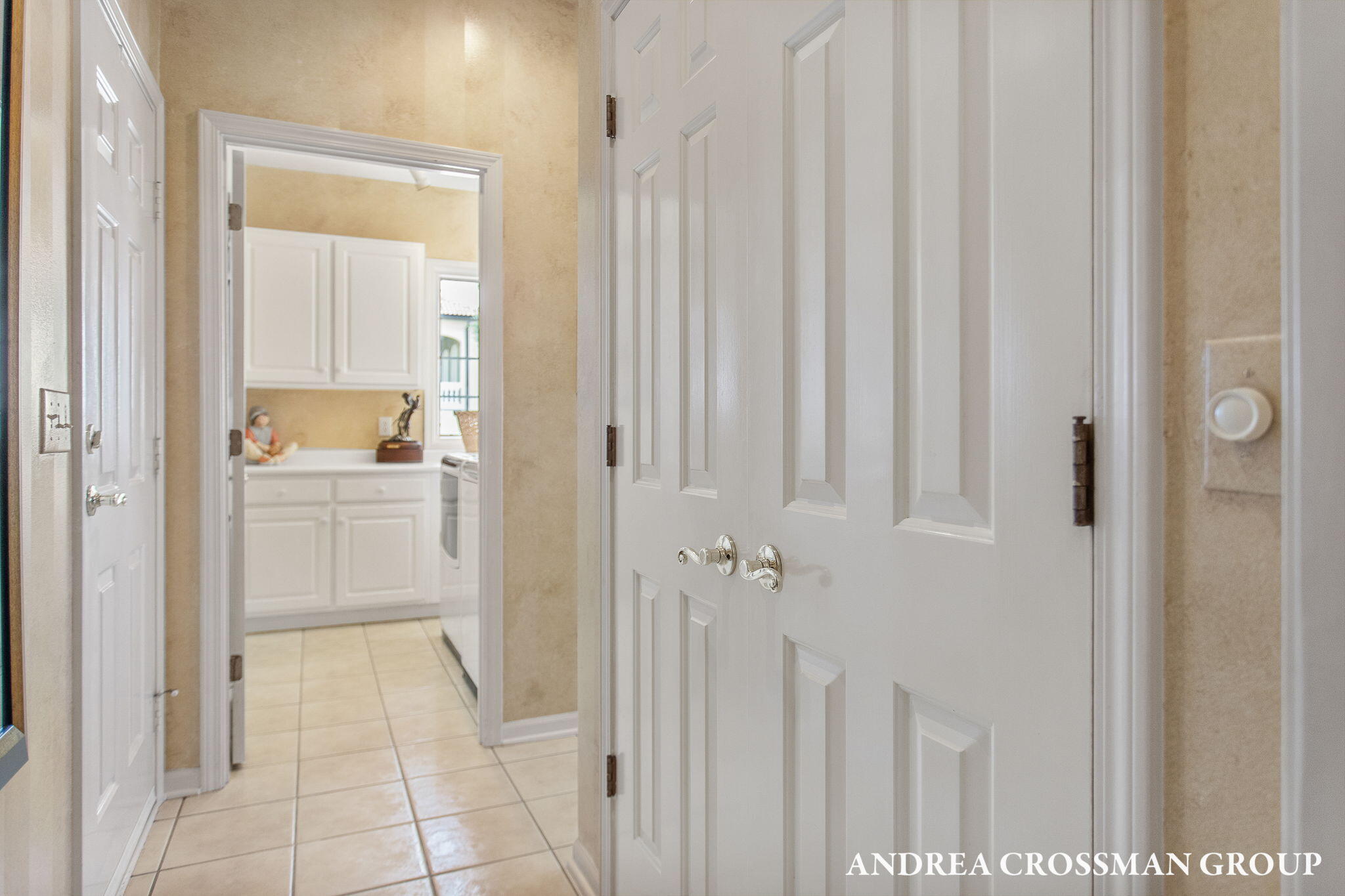 St. Joseph, Michigan, 49085, United States, 4 Bedrooms Bedrooms, ,4 BathroomsBathrooms,Residential,For Sale,1960959