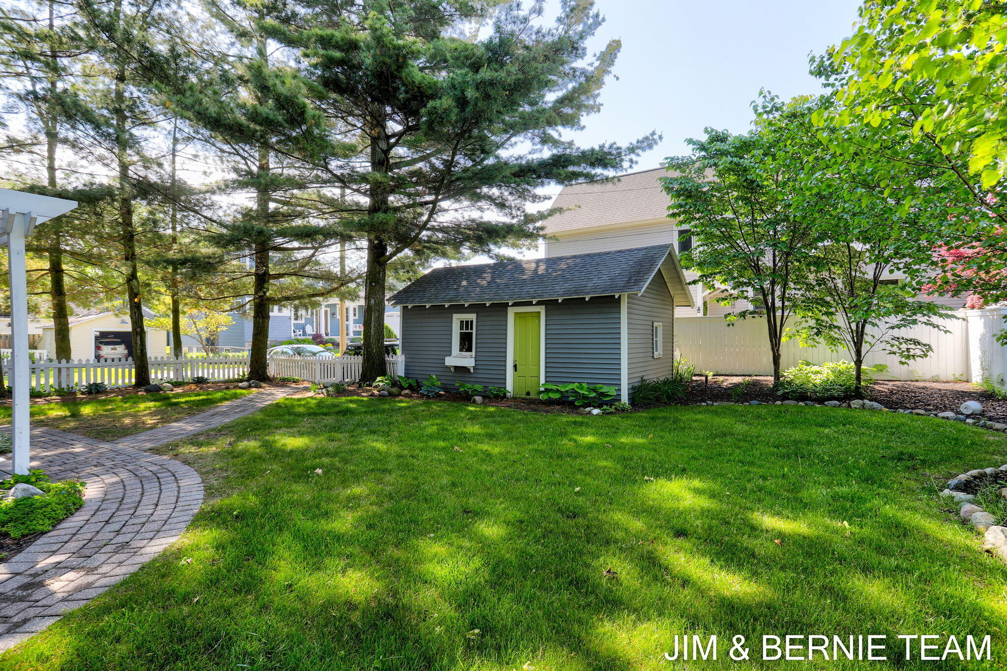 Holland, Michigan, 49423, United States, 3 Bedrooms Bedrooms, ,2 BathroomsBathrooms,Residential,For Sale,1827568