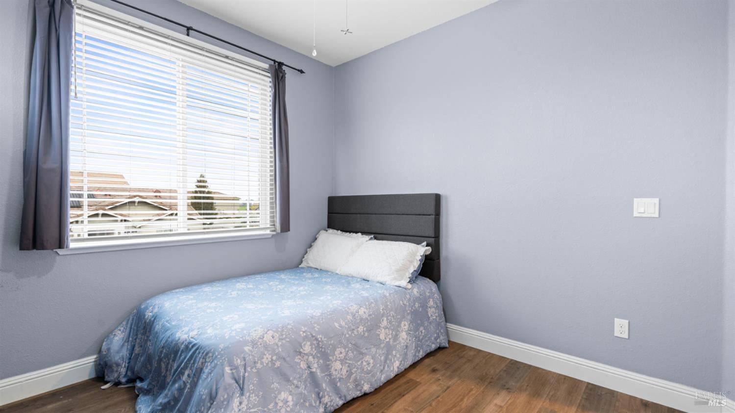 Vacaville, California, 95688, United States, 5 Bedrooms Bedrooms, ,3 BathroomsBathrooms,Residential,For Sale,2005727