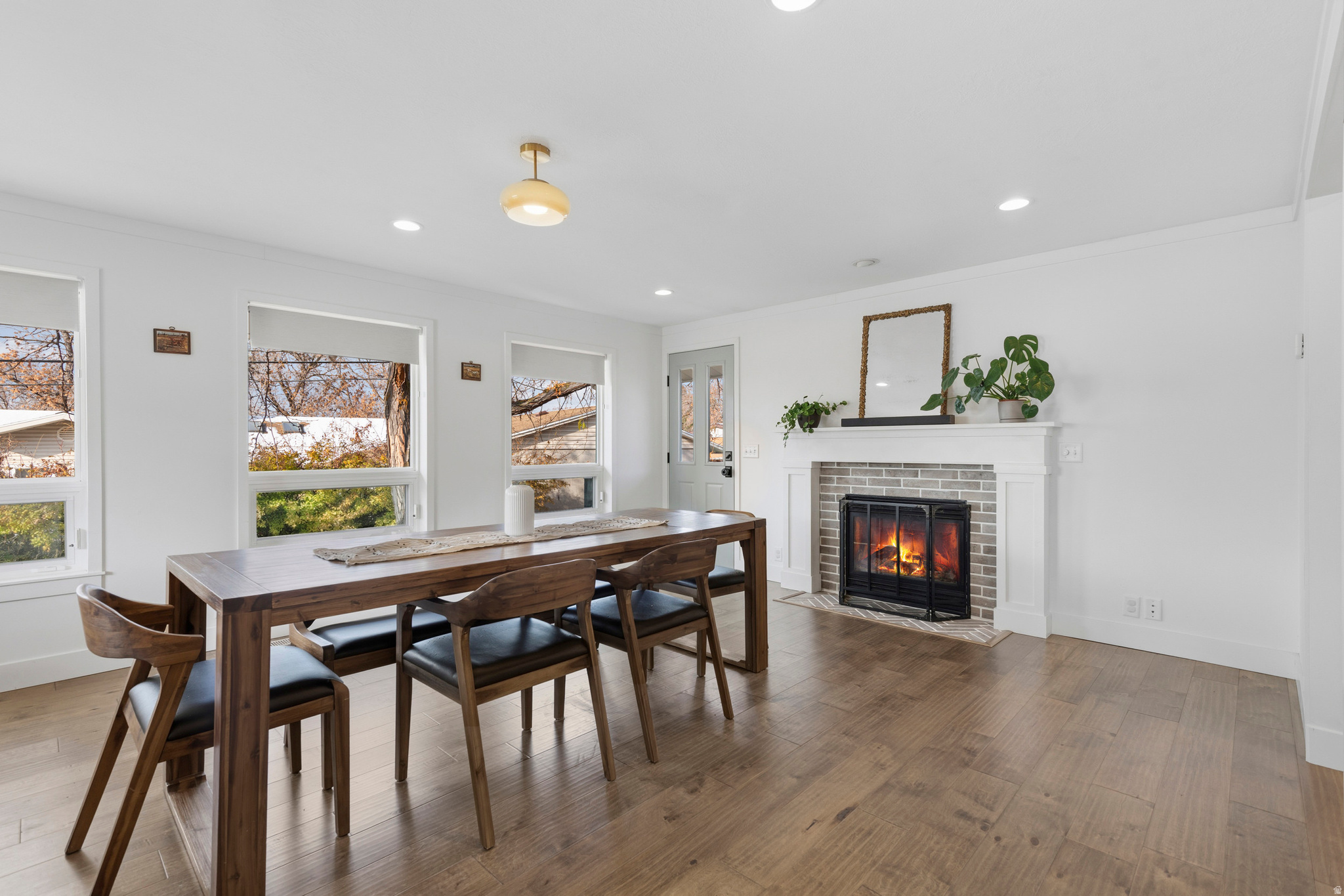 Kaysville, Utah, 84037, United States, 5 Bedrooms Bedrooms, ,1 BathroomBathrooms,Residential,For Sale,2003168