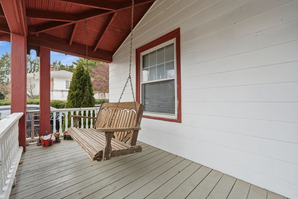 Methuen, Massachusetts, 01844, United States, 5 Bedrooms Bedrooms, ,2 BathroomsBathrooms,Residential,For Sale,2000713