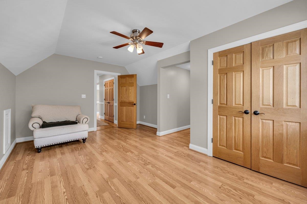Landrum, South Carolina, 29356, United States, 5 Bedrooms Bedrooms, ,4 BathroomsBathrooms,Residential,For Sale,1915650
