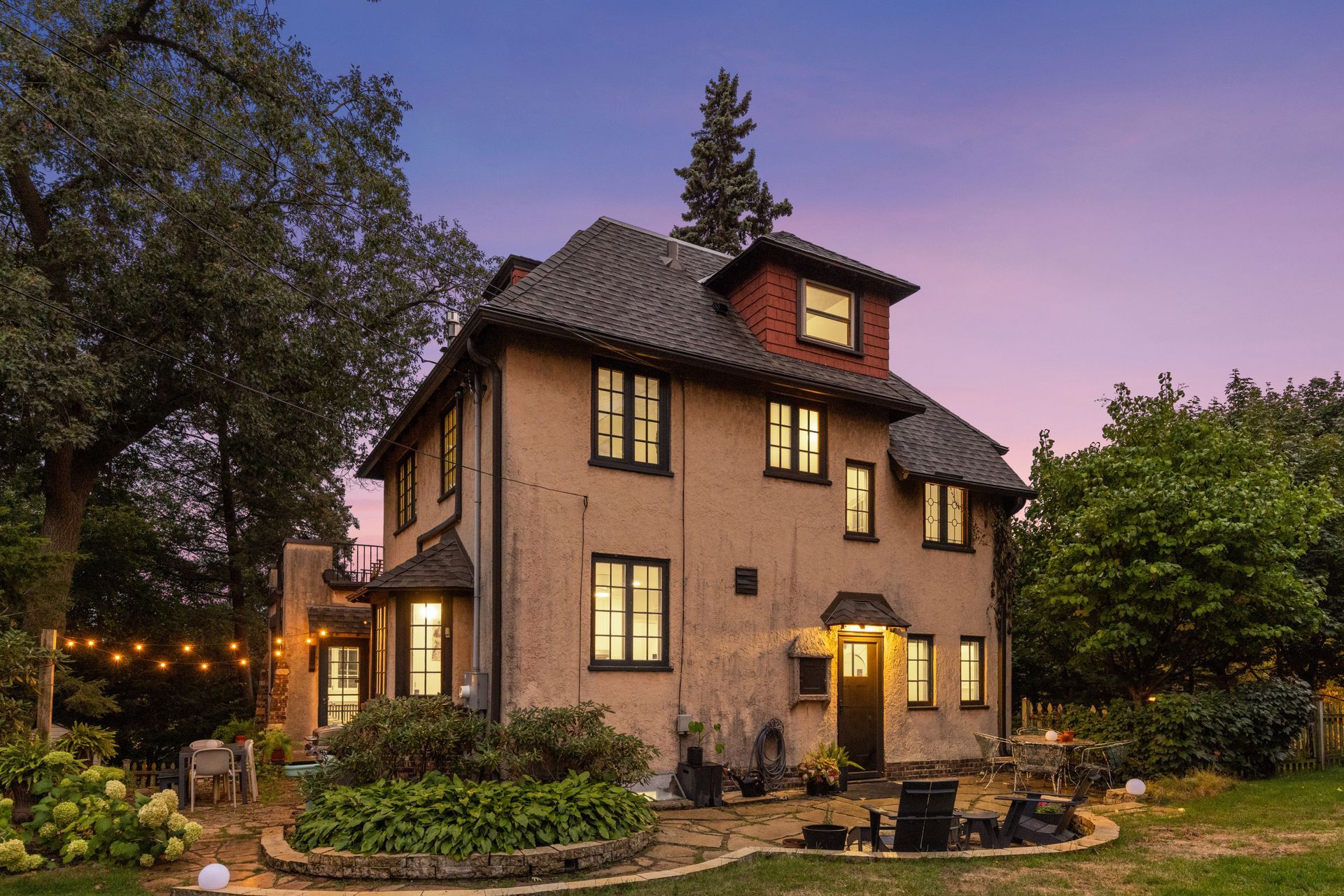  Timeless Tudor Elegance in Tangletown - 物件實景