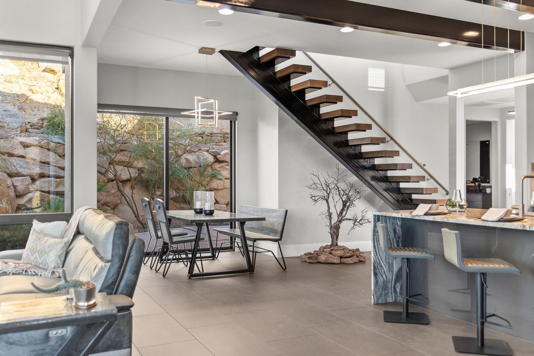  Modern Masterpiece With Breathtaking Mountain Views - 物件實景