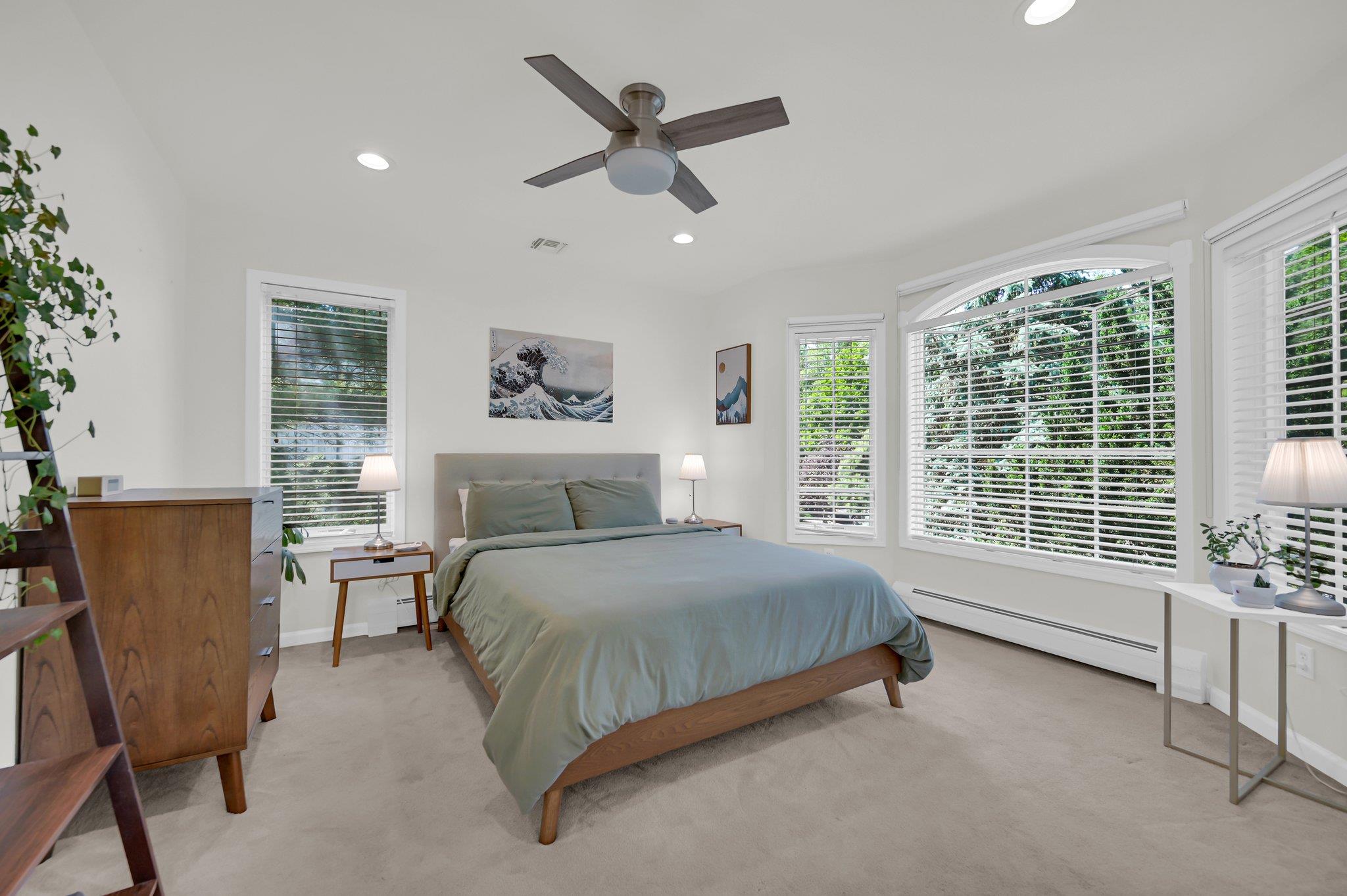 New City, New York, 10956, United States, 6 Bedrooms Bedrooms, ,4 BathroomsBathrooms,Residential,For Sale,1830143