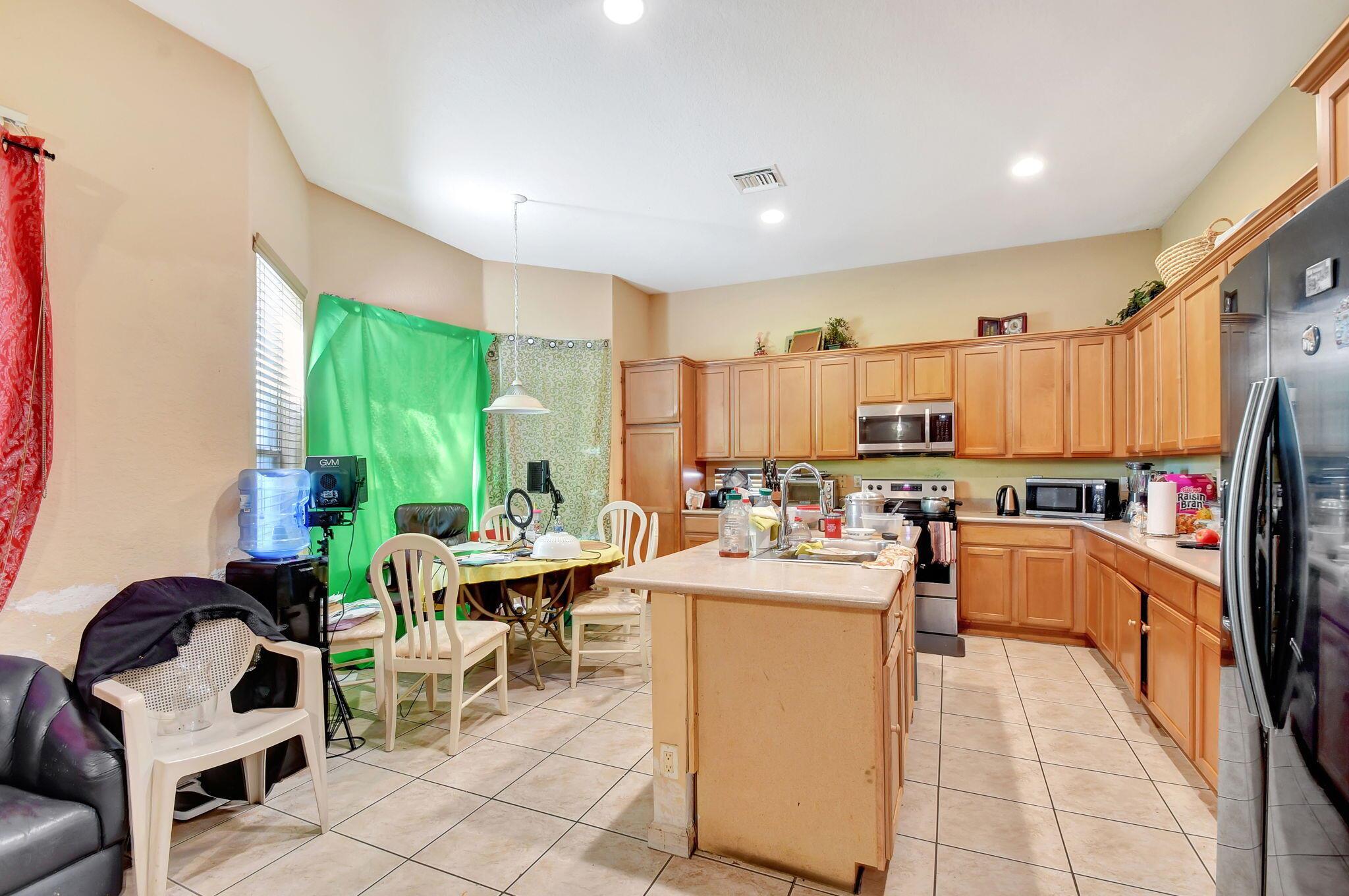 Boynton Beach, Florida, 33436, United States, 4 Bedrooms Bedrooms, ,3 BathroomsBathrooms,Residential,For Sale,1869524