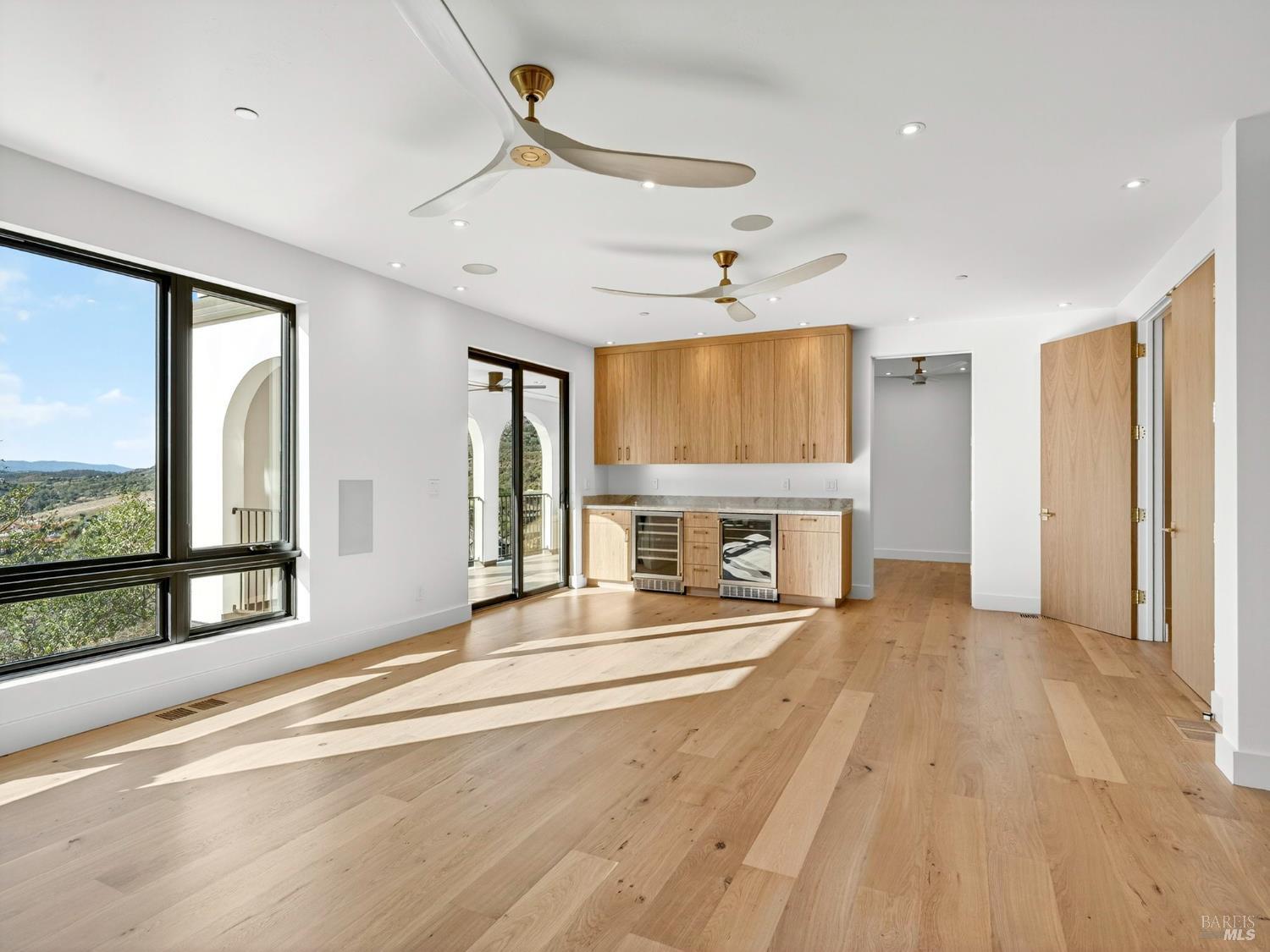 Napa, California, 94558, United States, 3 Bedrooms Bedrooms, ,5 BathroomsBathrooms,Residential,For Sale,1991102