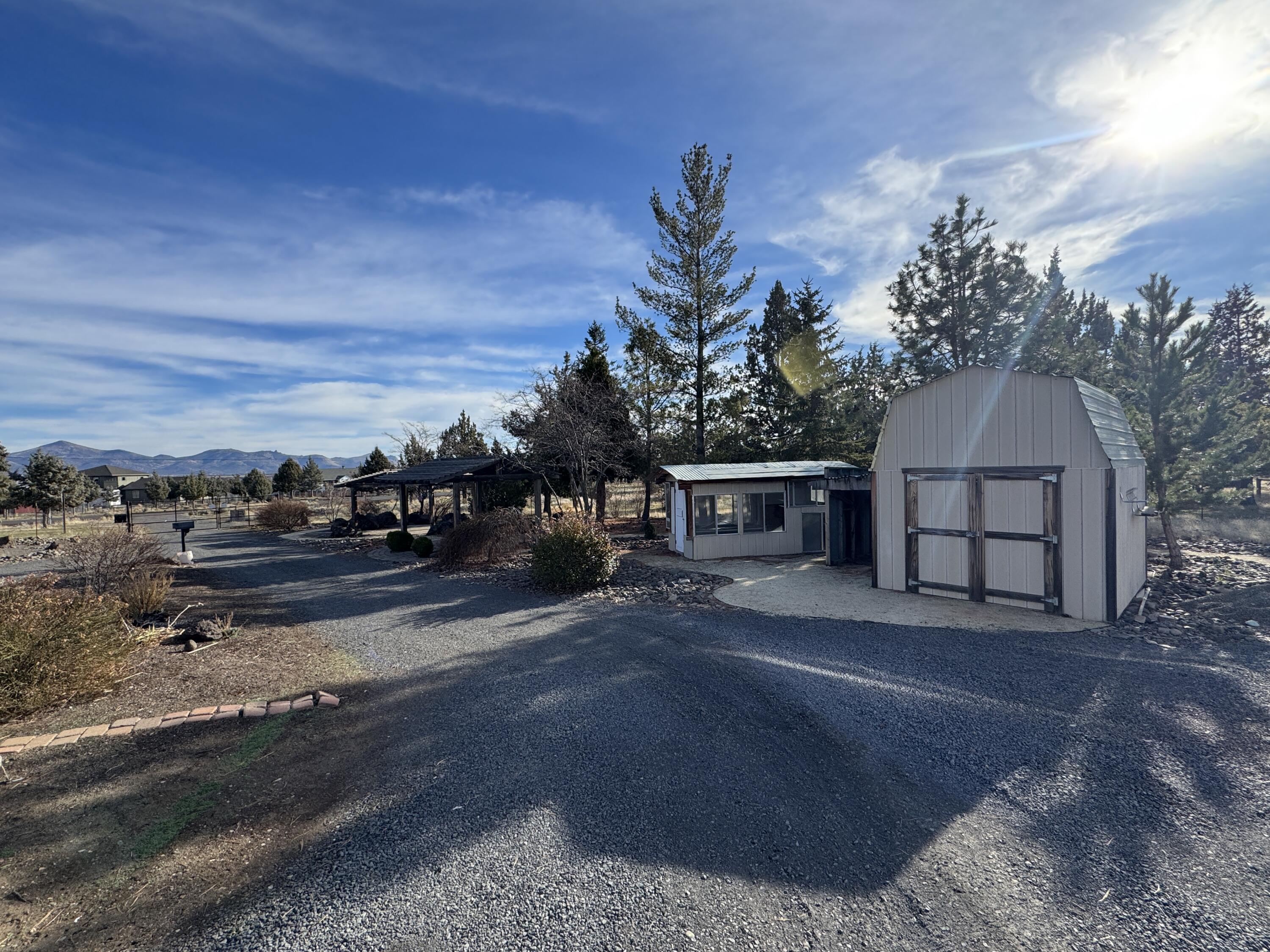 Terrebonne, Oregon, 97760, United States, 3 Bedrooms Bedrooms, ,2 BathroomsBathrooms,Residential,For Sale,2009315