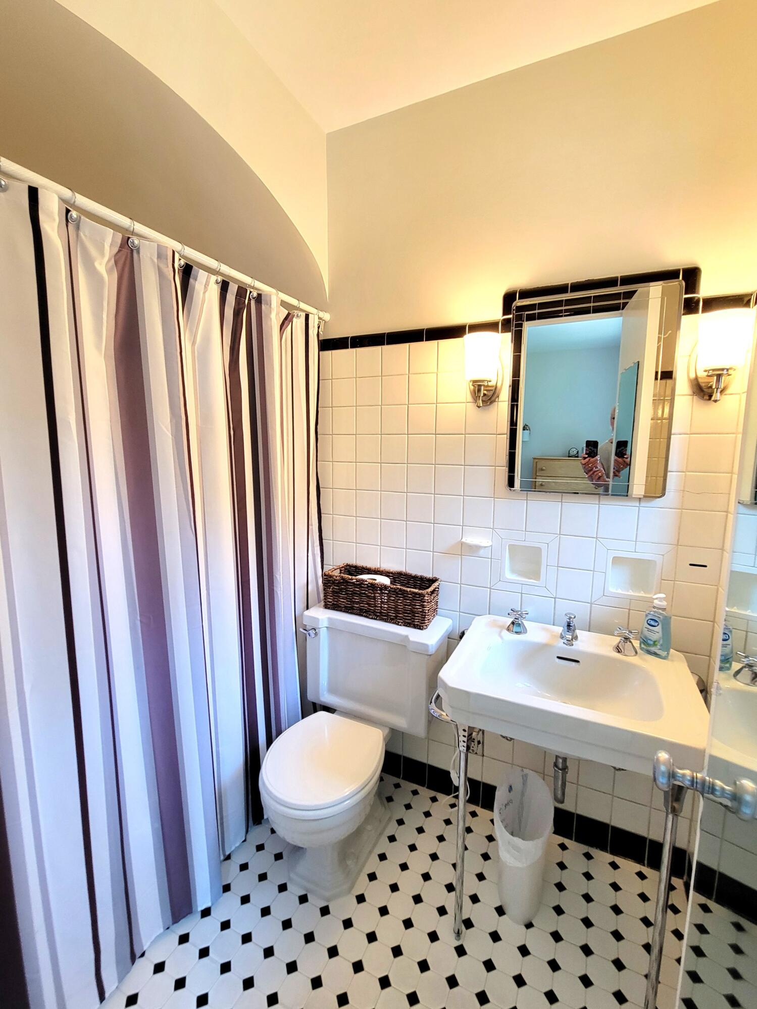 Alpena, Michigan, 49707, United States, 4 Bedrooms Bedrooms, ,6 BathroomsBathrooms,Residential,For Sale,1978367