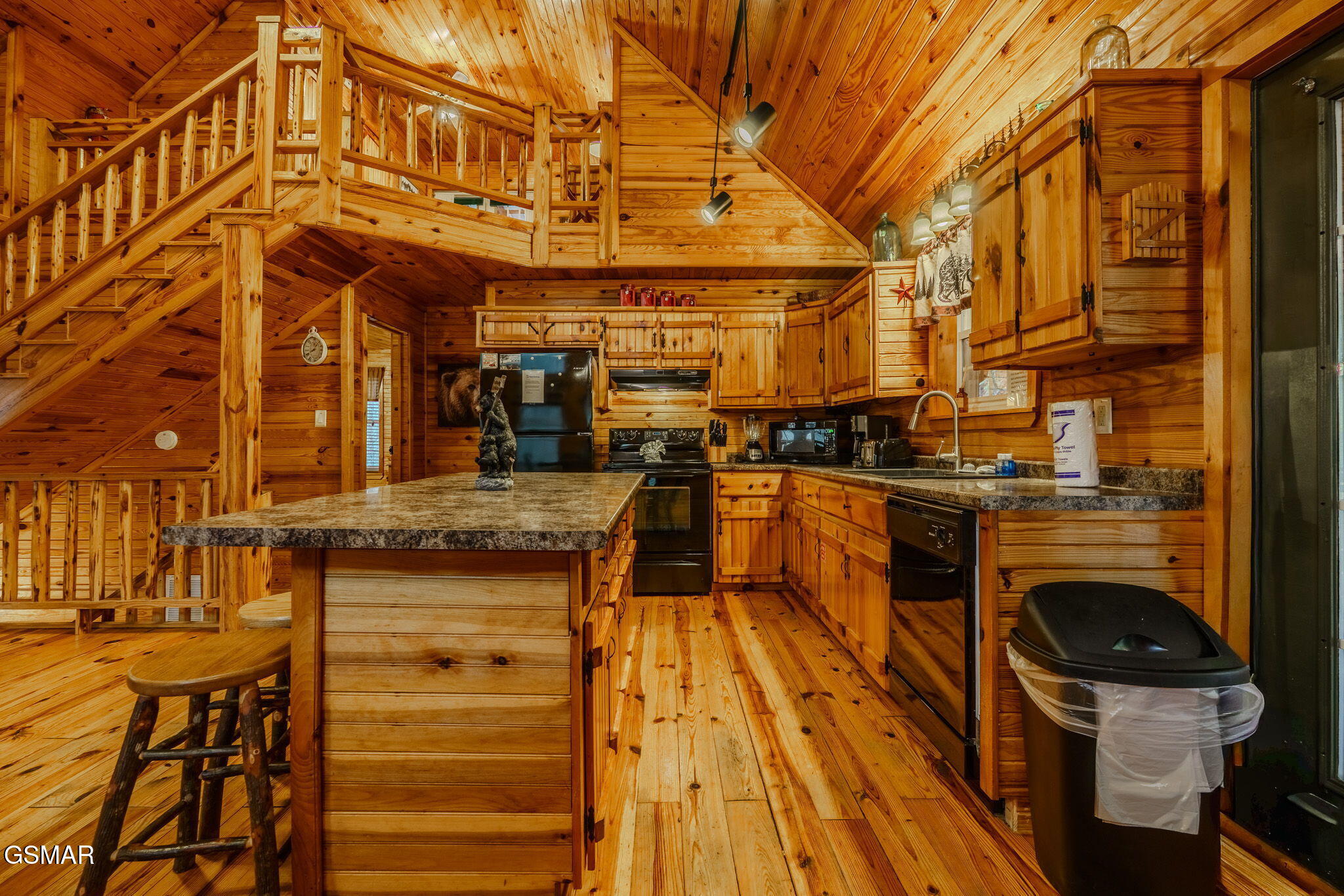 Sevierville, Tennessee, 37862, United States, 3 Bedrooms Bedrooms, ,3 BathroomsBathrooms,Residential,For Sale,2031500