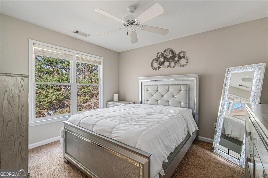 FLOWERY BRANCH, Georgia, 30542, United States, 5 Bedrooms Bedrooms, ,5 BathroomsBathrooms,Residential,For Sale,1894604