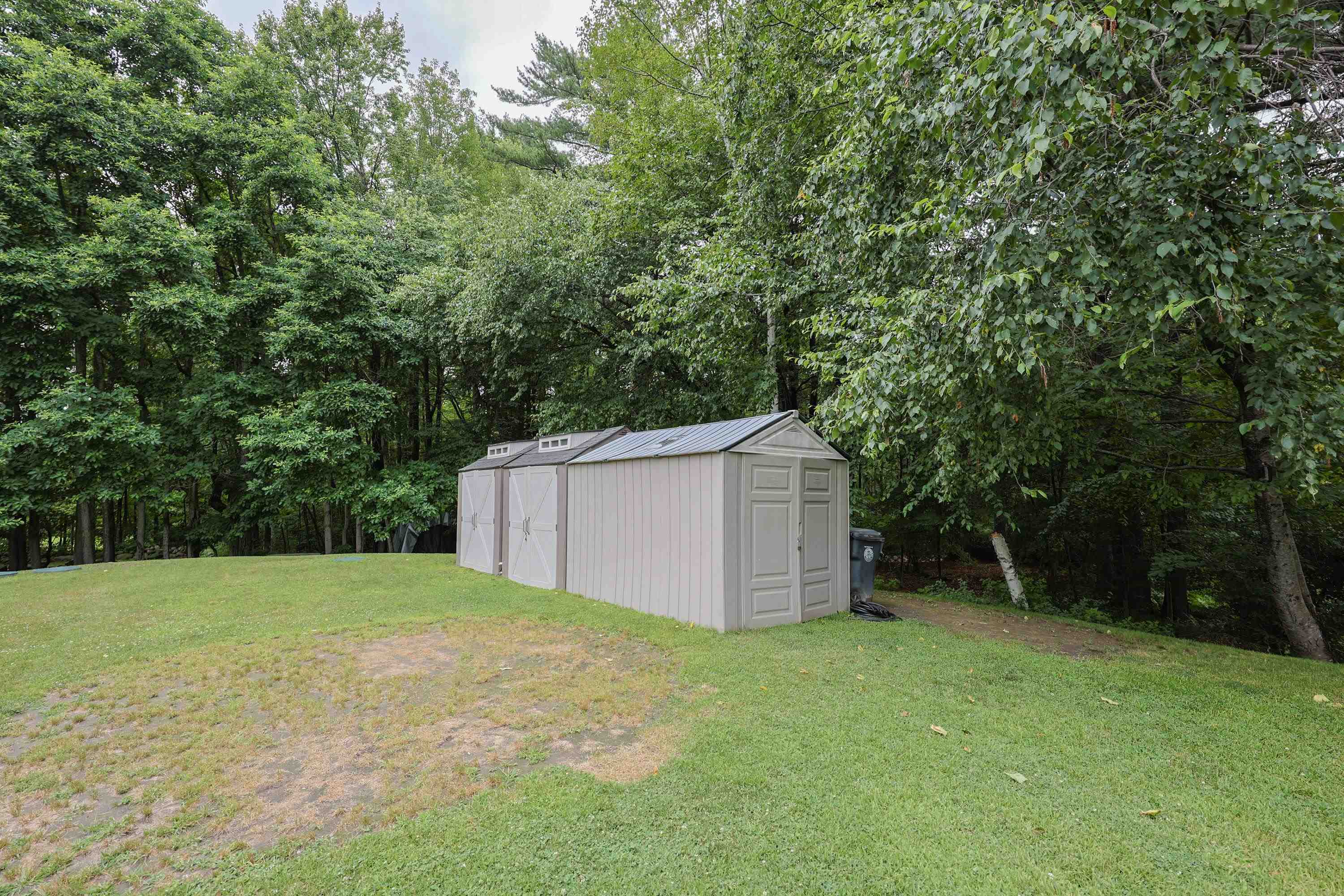 Hampstead, New Hampshire, 03826, United States, 4 Bedrooms Bedrooms, ,2 BathroomsBathrooms,Residential,For Sale,1890507