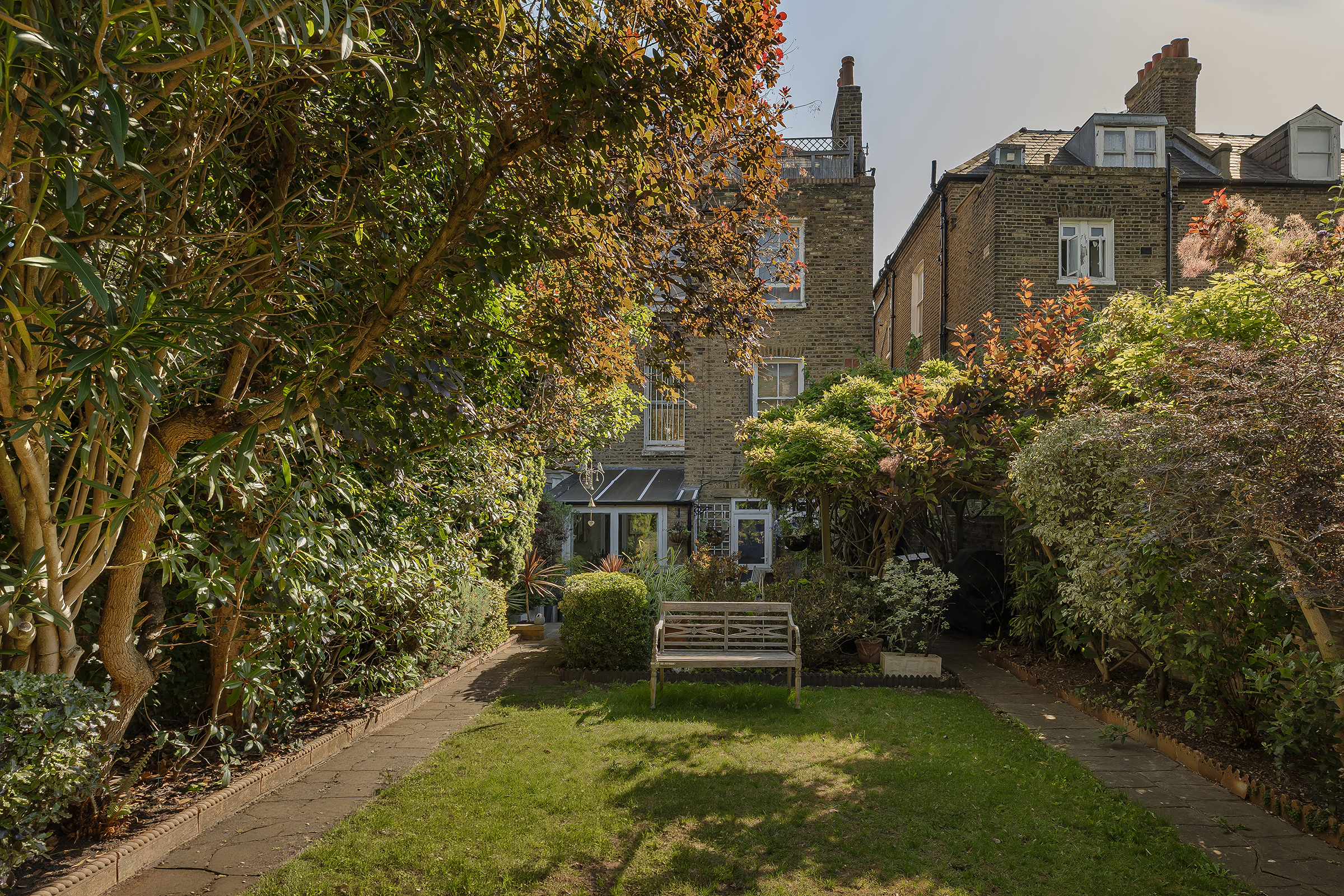  A Handsome Fulham House with a 92ft South-West Facing Garden - 物件實景