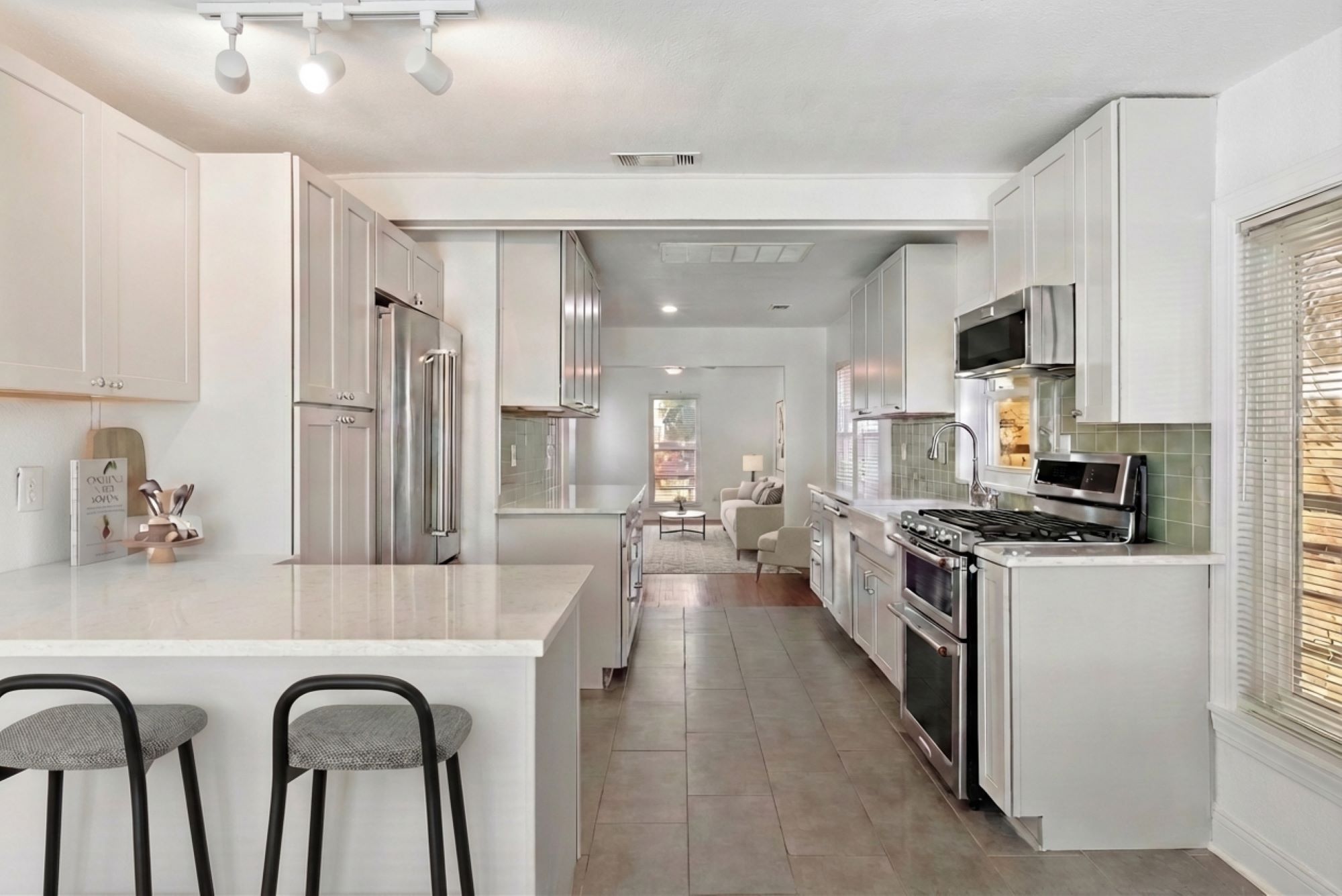  Charming Hyde Park Bungalow with ADU - 物件實景