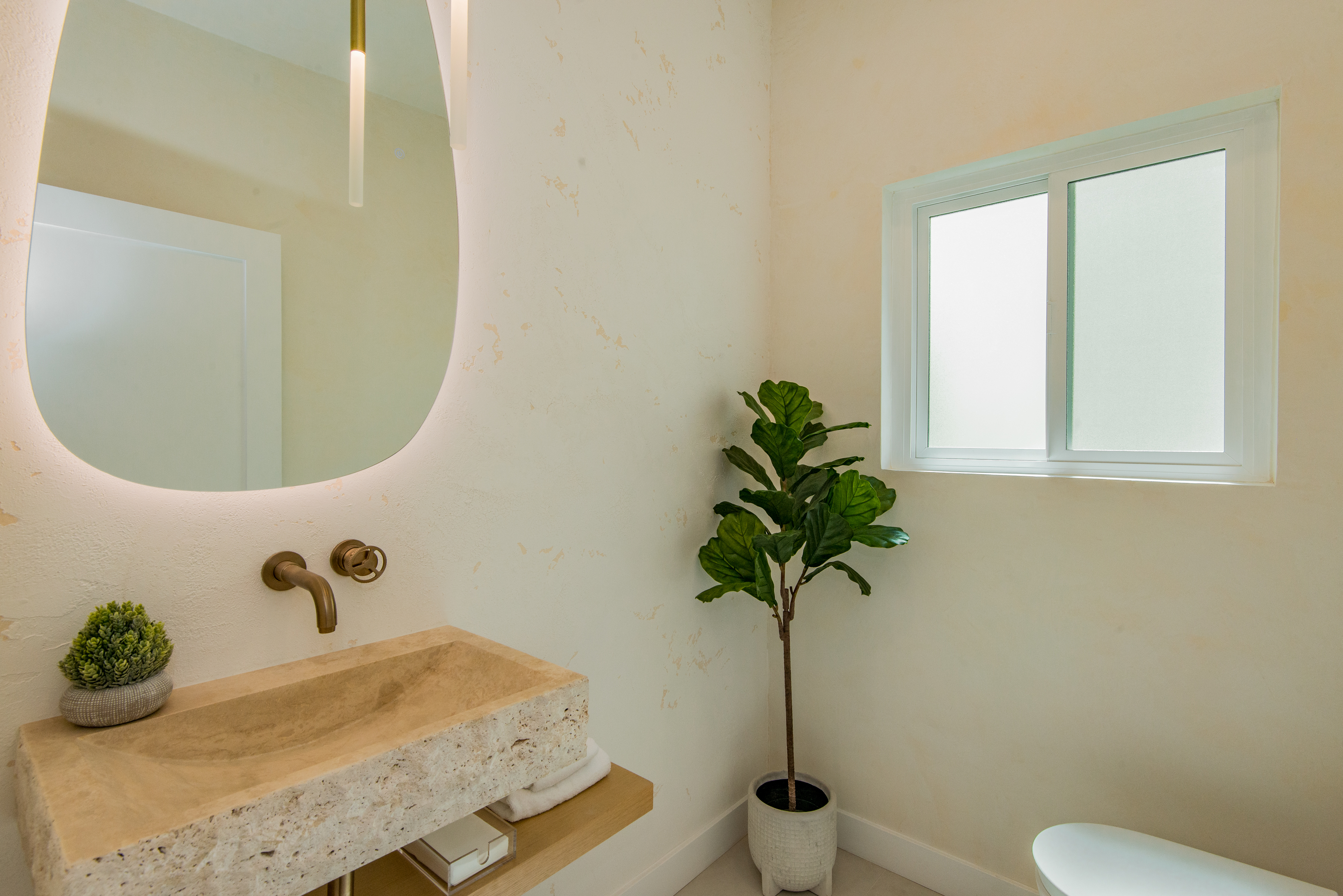  4211   Nogales Dr - 物件實景