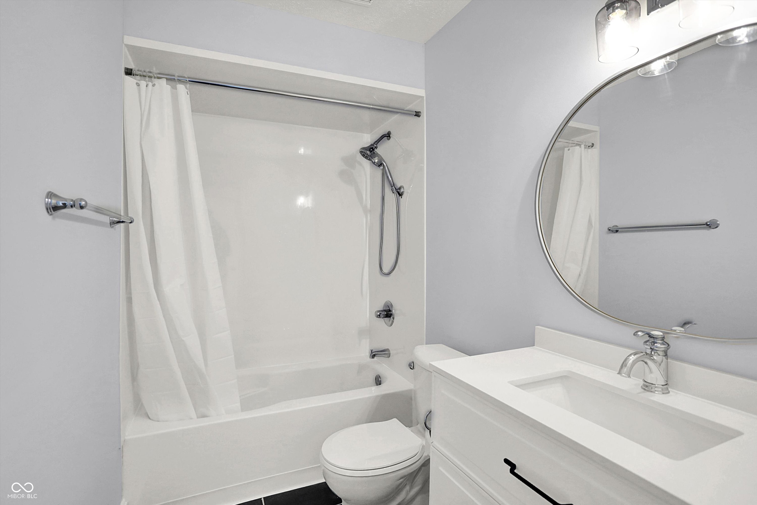 Zionsville, Indiana, 46077, United States, 3 Bedrooms Bedrooms, ,2 BathroomsBathrooms,Residential,For Sale,2001514