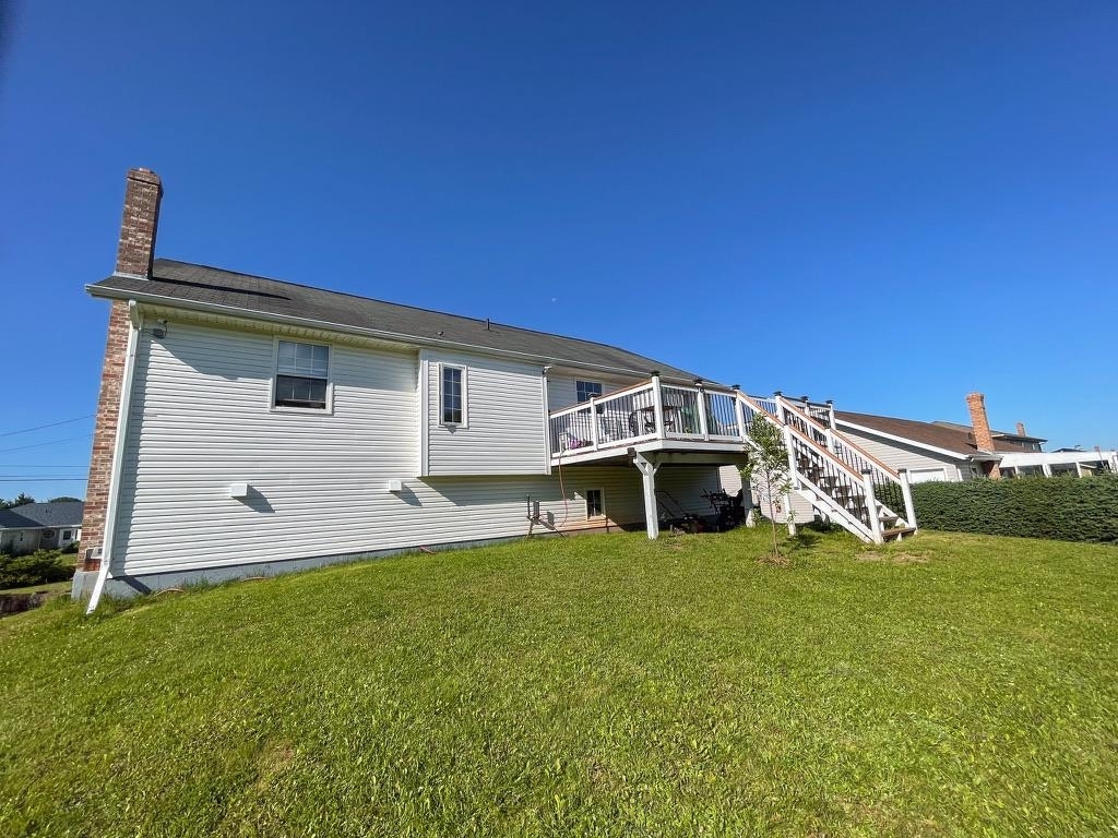 STRATFORD, Prince Edward Island, C1B 2H3, CA, 4 Bedrooms Bedrooms, ,2 BathroomsBathrooms,Residential,For Sale,1885210