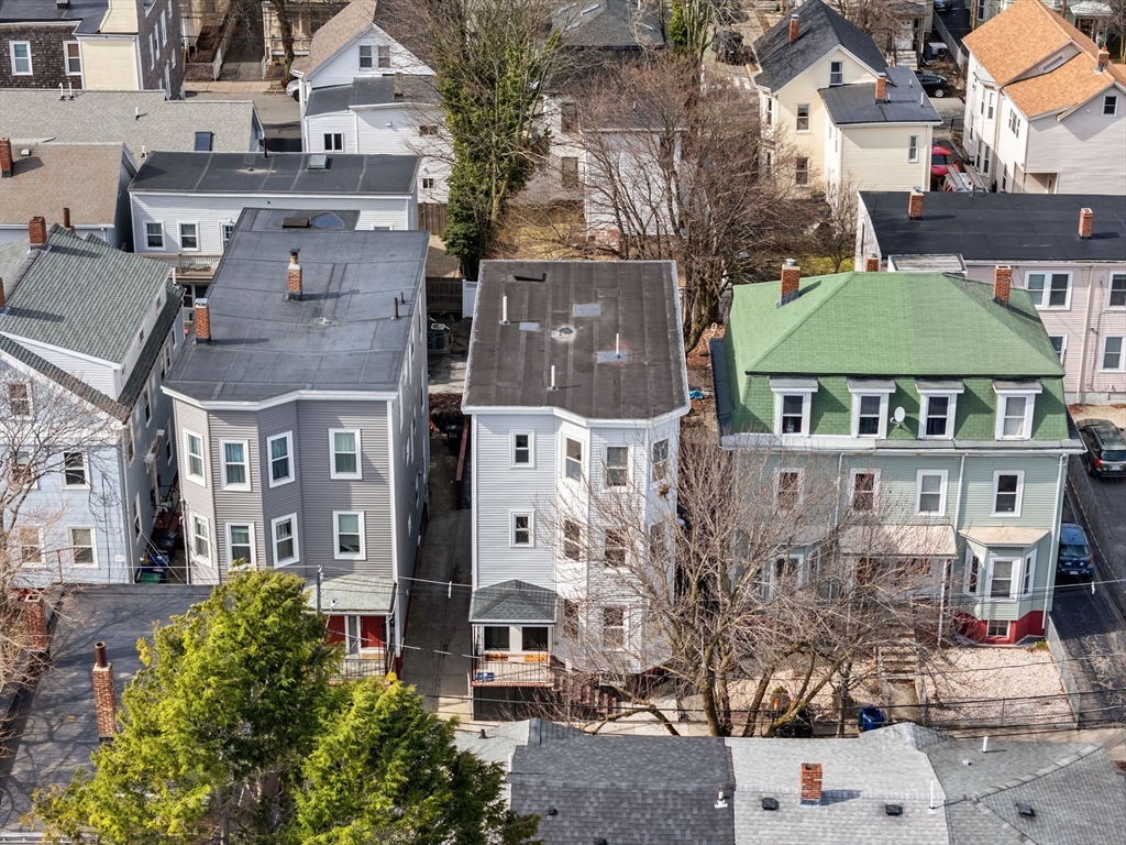 Somerville, Massachusetts, 02143, United States, 2 Bedrooms Bedrooms, ,2 BathroomsBathrooms,Residential,For Sale,1906626