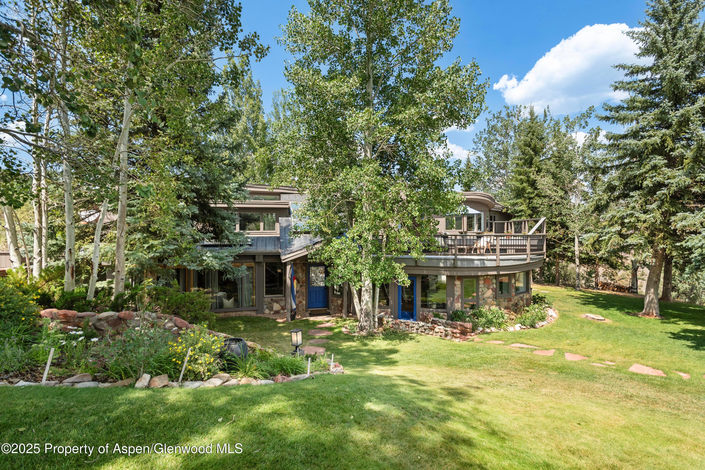 Aspen, Colorado, 81611, United States, 3 Bedrooms Bedrooms, ,4 BathroomsBathrooms,Residential,For Sale,1932450