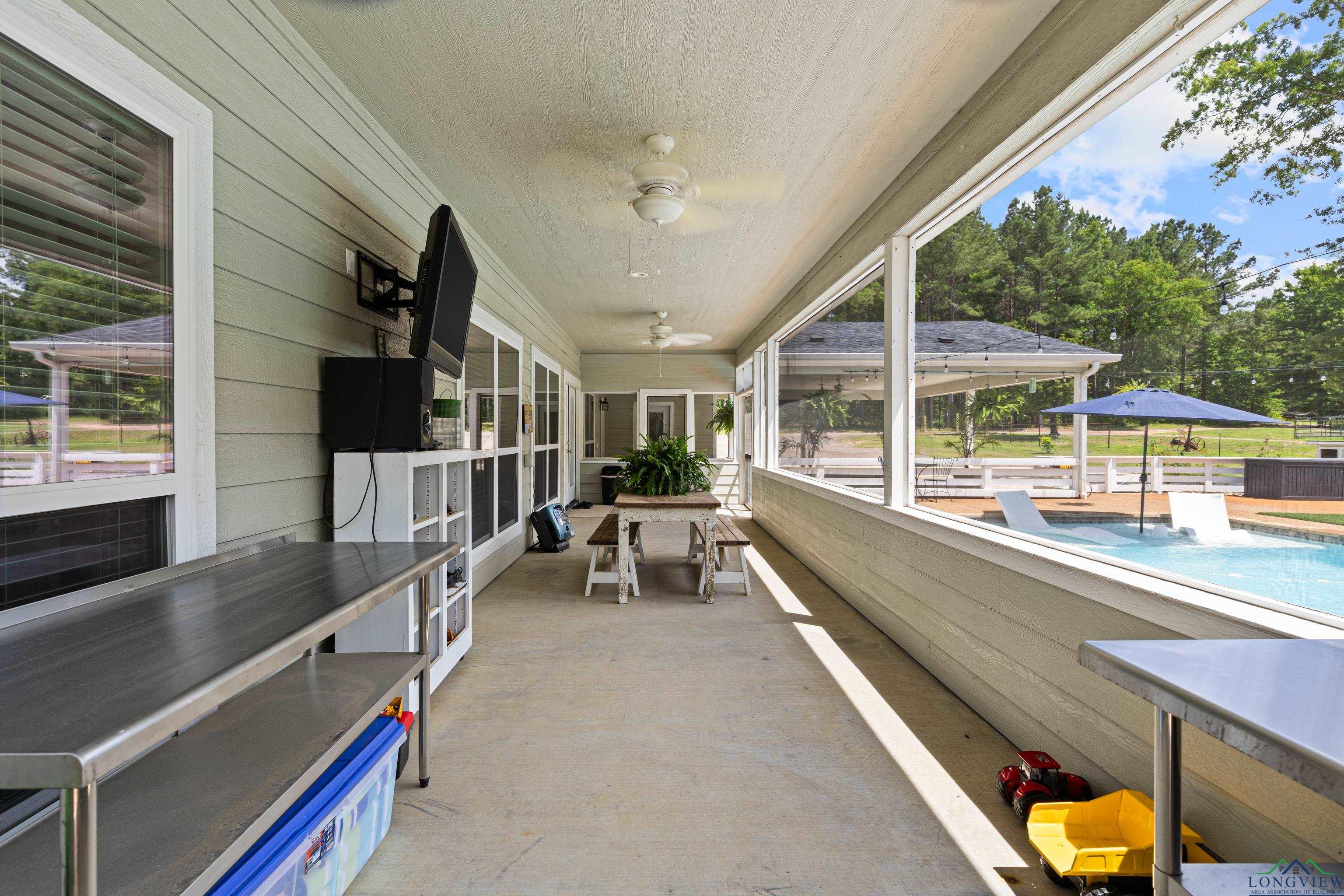 Winona, Texas, 75792, United States, 3 Bedrooms Bedrooms, ,2 BathroomsBathrooms,Residential,For Sale,1866525