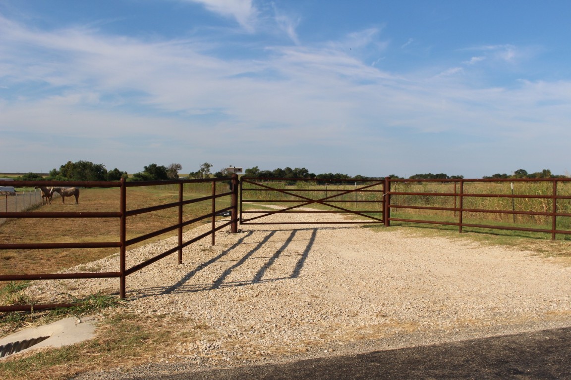 Granger, Texas, 76530, United States, ,Residential,For Sale,1885881