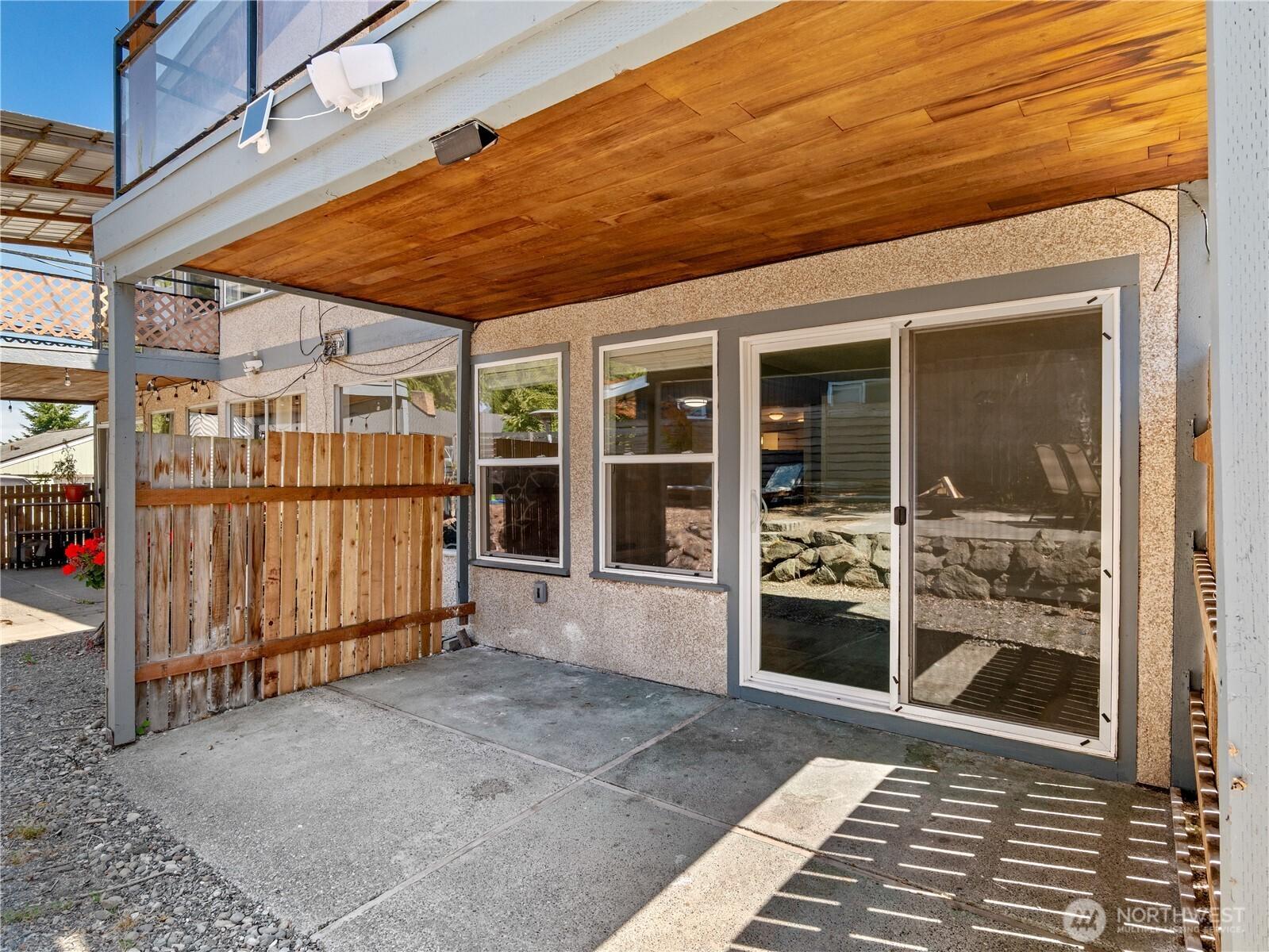 BURIEN, Washington, 98146, United States, 7 Bedrooms Bedrooms, ,4 BathroomsBathrooms,Residential,For Sale,1913581