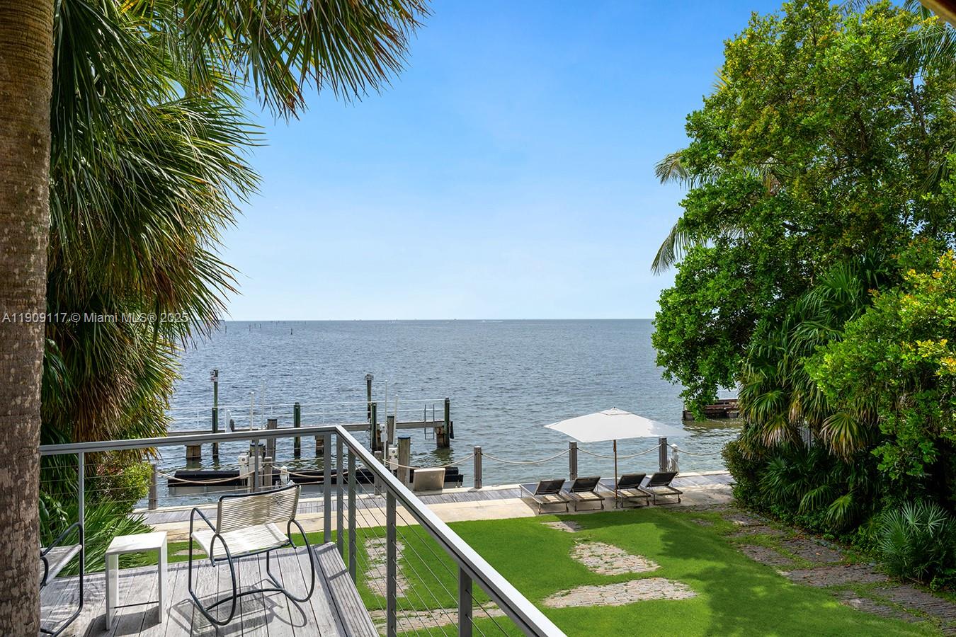 Miami, Florida, 33133, United States, 13 Bedrooms Bedrooms, ,18 BathroomsBathrooms,Residential,For Sale,1989288