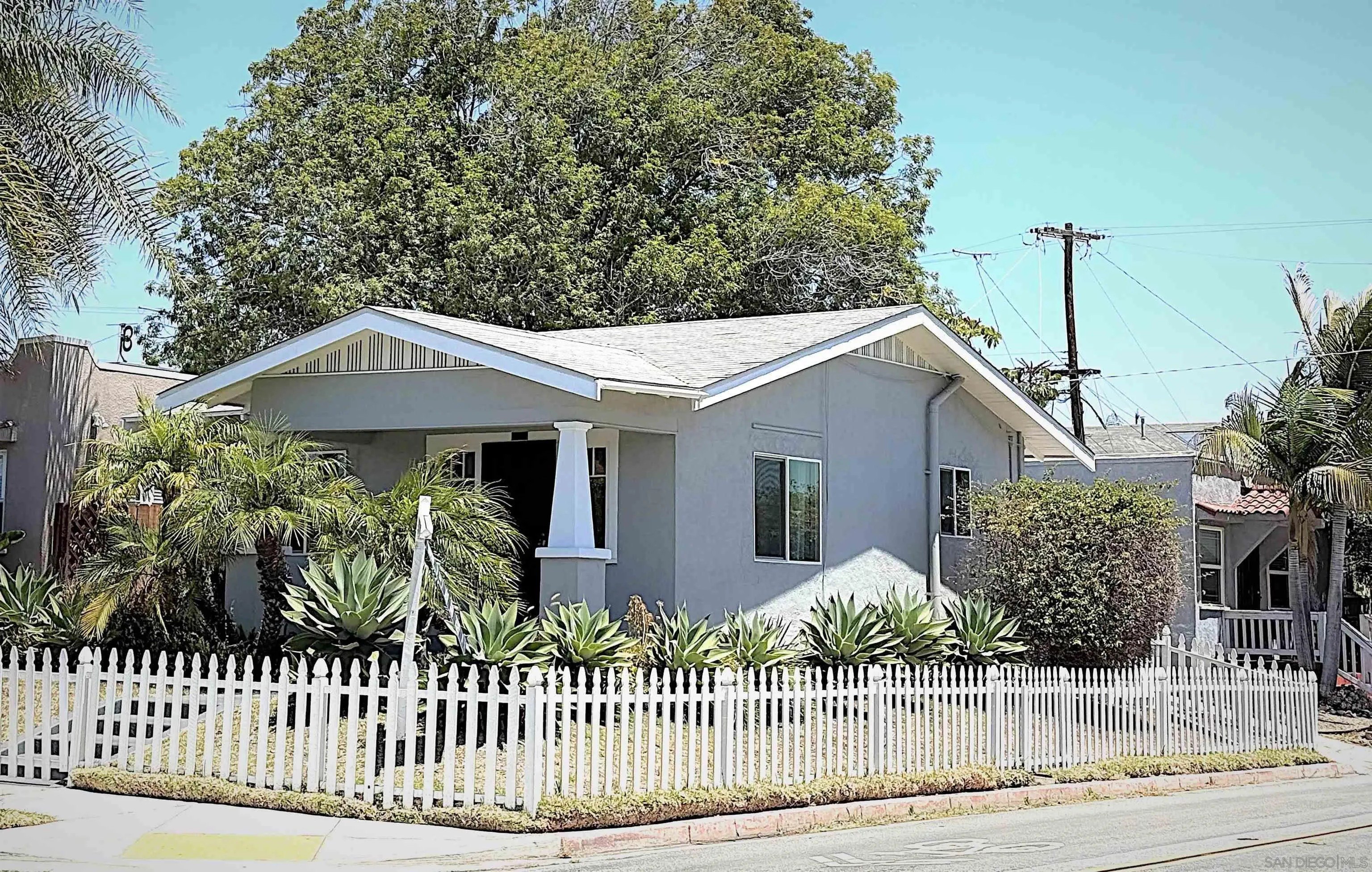 San Diego, California, 92104, United States, 2 Bedrooms Bedrooms, ,1 BathroomBathrooms,Residential,For Sale,1906759