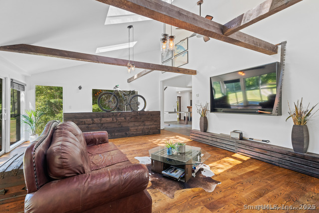 Killingly, Connecticut, 06239, United States, 2 Bedrooms Bedrooms, ,2 BathroomsBathrooms,Residential,For Sale,2000954