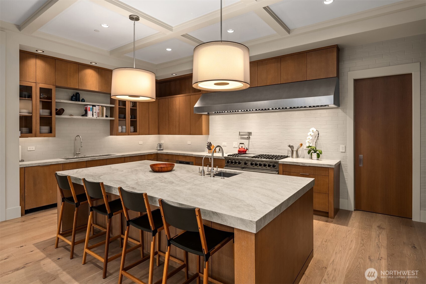 Seattle, Washington, 98105, United States, 6 Bedrooms Bedrooms, ,5 BathroomsBathrooms,Residential,For Sale,1993389