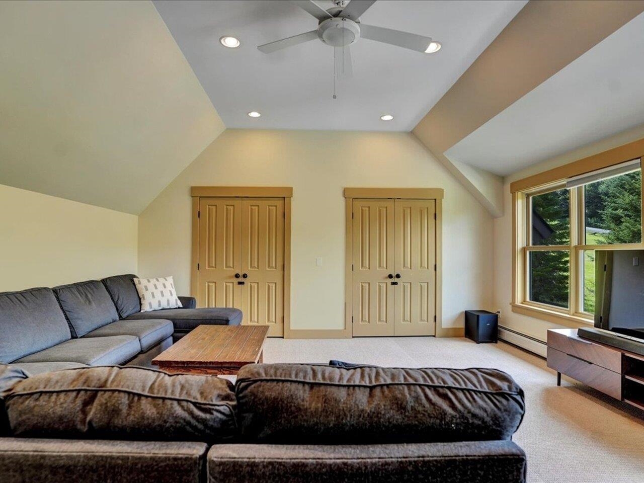 Morristown, Vermont, 05661, United States, 3 Bedrooms Bedrooms, ,3 BathroomsBathrooms,Residential,For Sale,1916736