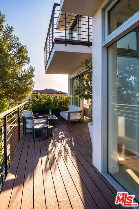 Los Angeles, California, 90069, United States, 4 Bedrooms Bedrooms, ,5 BathroomsBathrooms,Residential,For Sale,1759770