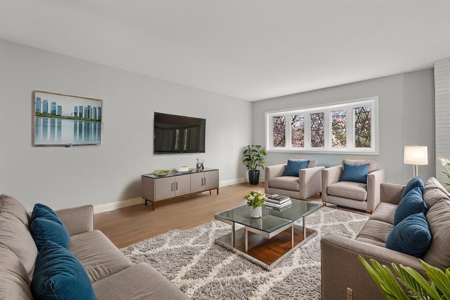 Bronx, New York, 10465, United States, 3 Bedrooms Bedrooms, ,2 BathroomsBathrooms,Residential,For Sale,1818956