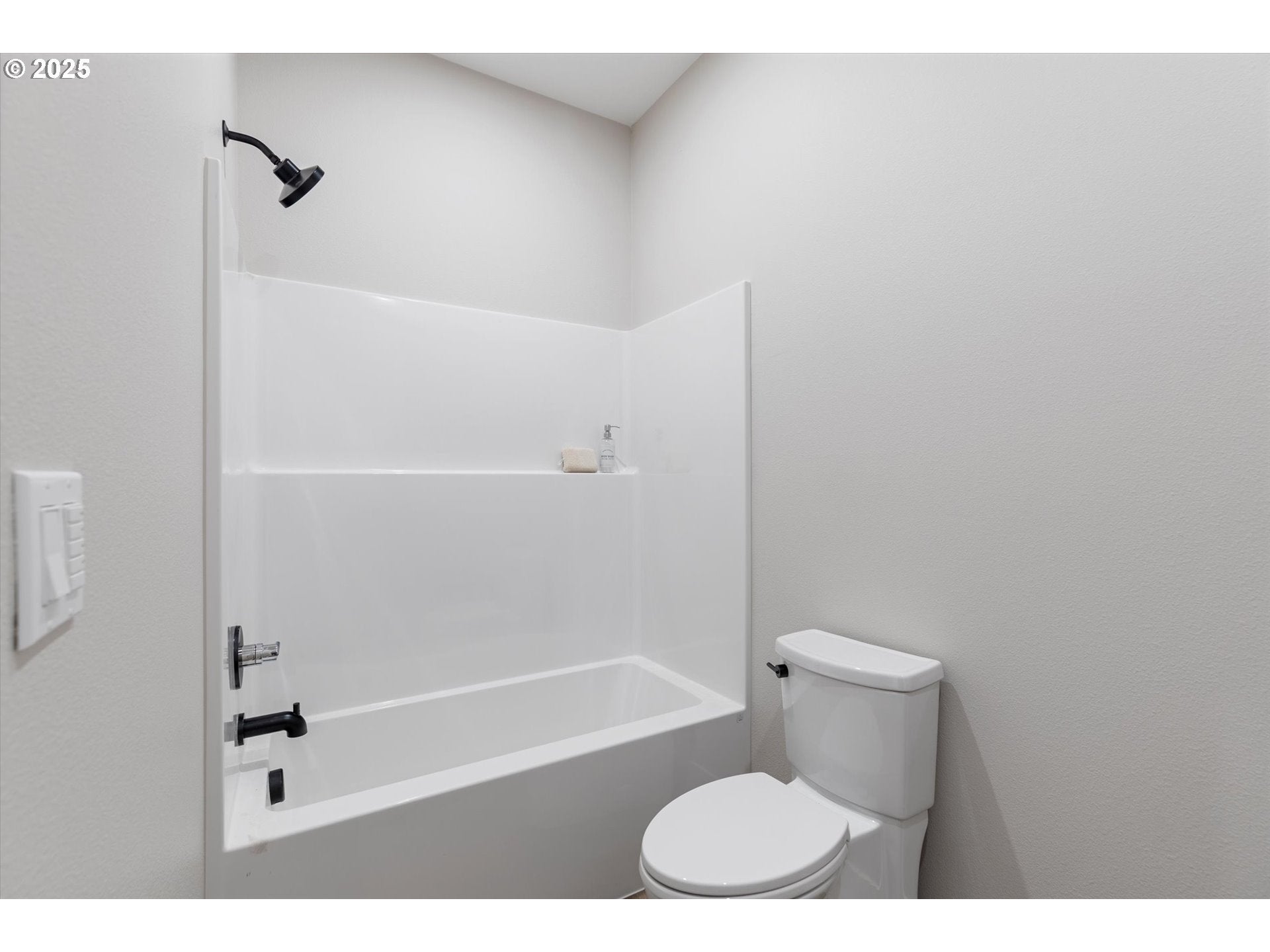 CannonBeach, Oregon, 97110, United States, 4 Bedrooms Bedrooms, ,4 BathroomsBathrooms,Residential,For Sale,2003076