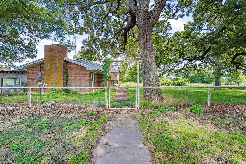 Ivanhoe, Texas, 75447, United States, 4 Bedrooms Bedrooms, ,4 BathroomsBathrooms,Residential,For Sale,1879040