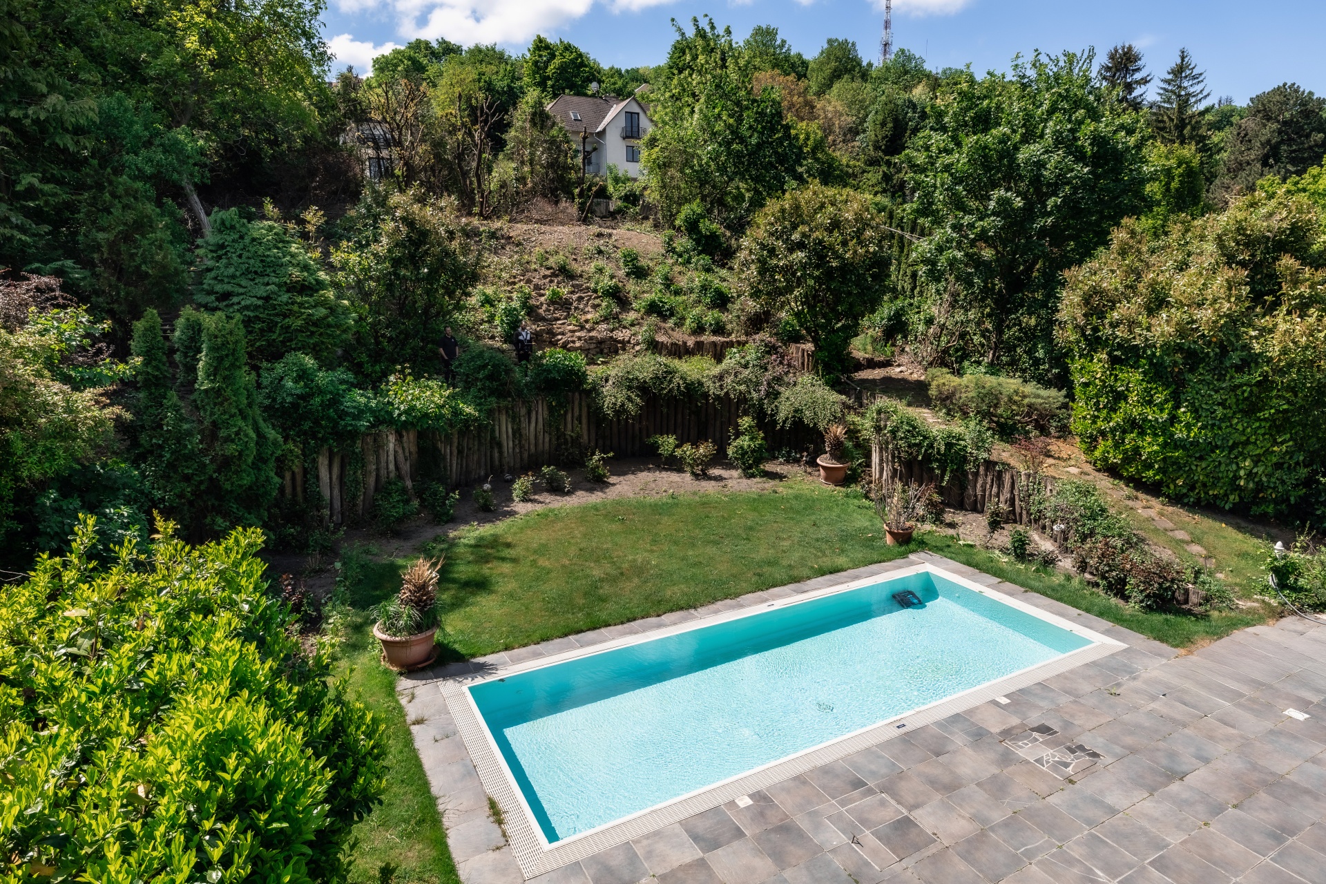  Prestigious Semi-Detached Villa with Pool in Budapest’s Exclusive Buda Hills - 物件實景