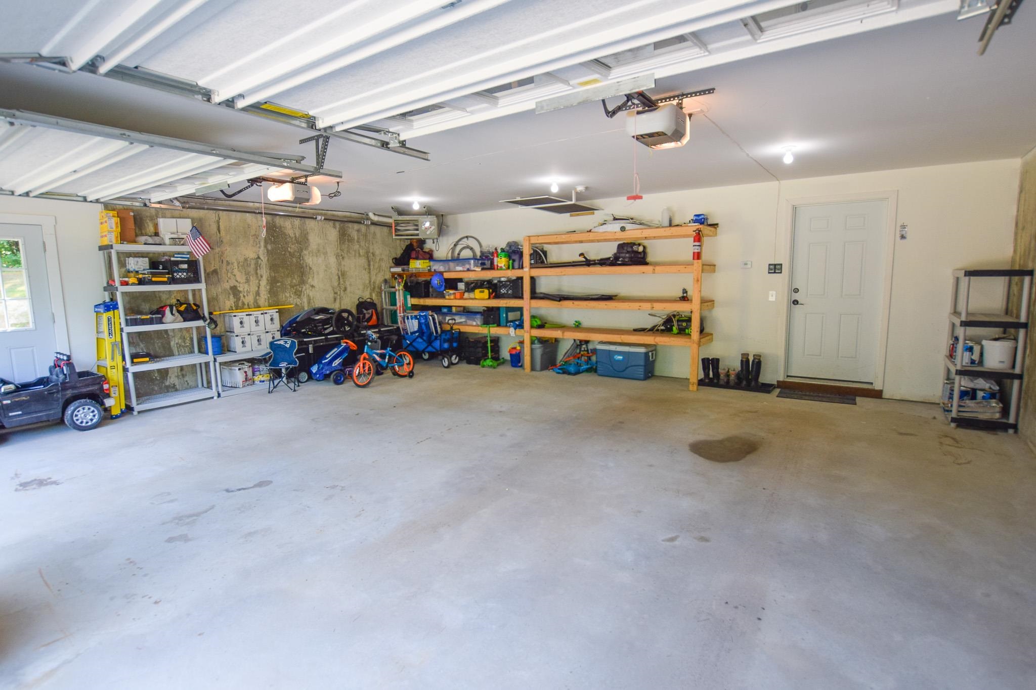 Holderness, New Hampshire, 03245, United States, 3 Bedrooms Bedrooms, ,2 BathroomsBathrooms,Residential,For Sale,1918284