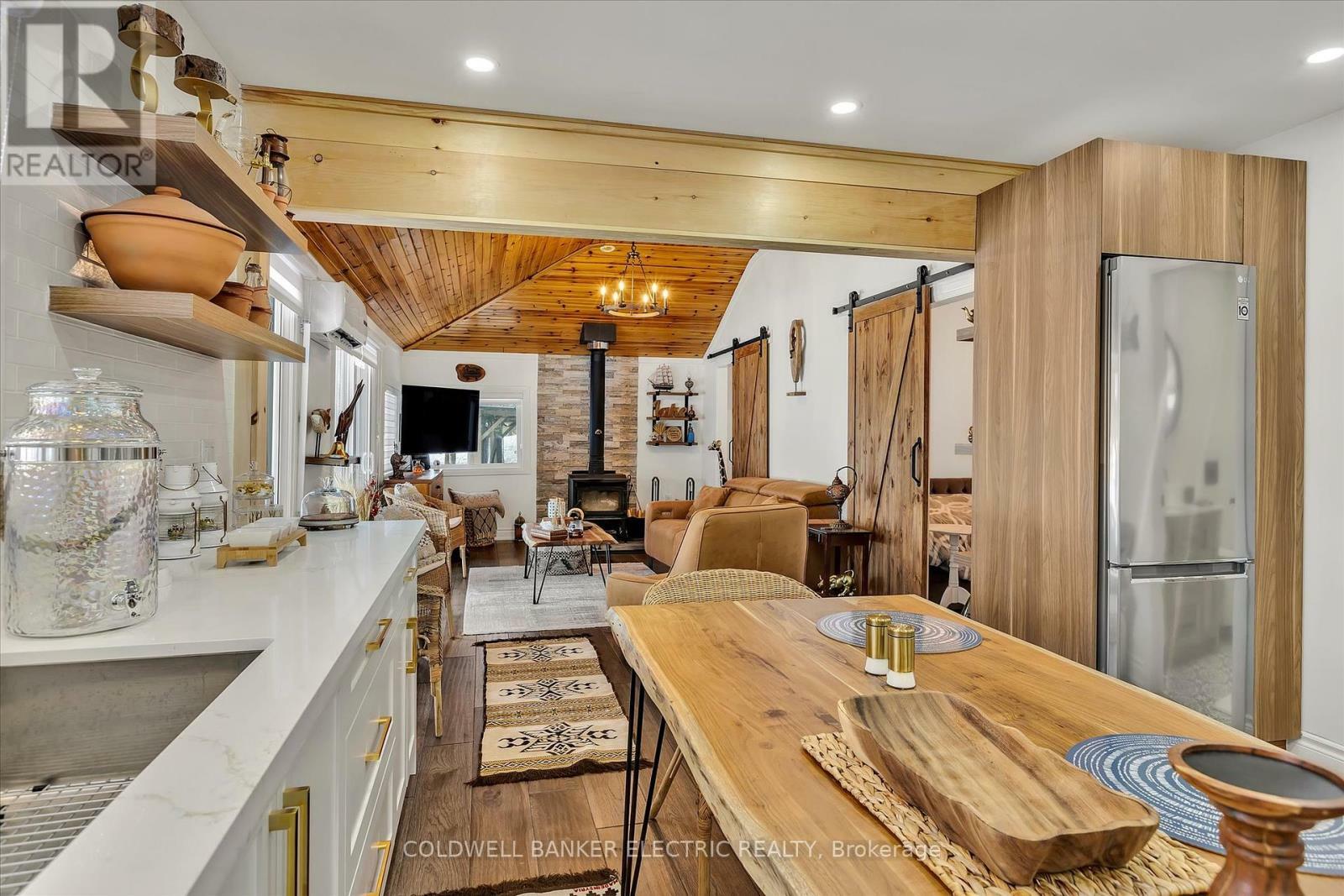 MINDEN HILLS (MINDEN), Ontario, K0M 2K0, CA, 2 Bedrooms Bedrooms, ,1 BathroomBathrooms,Residential,For Sale,1875856