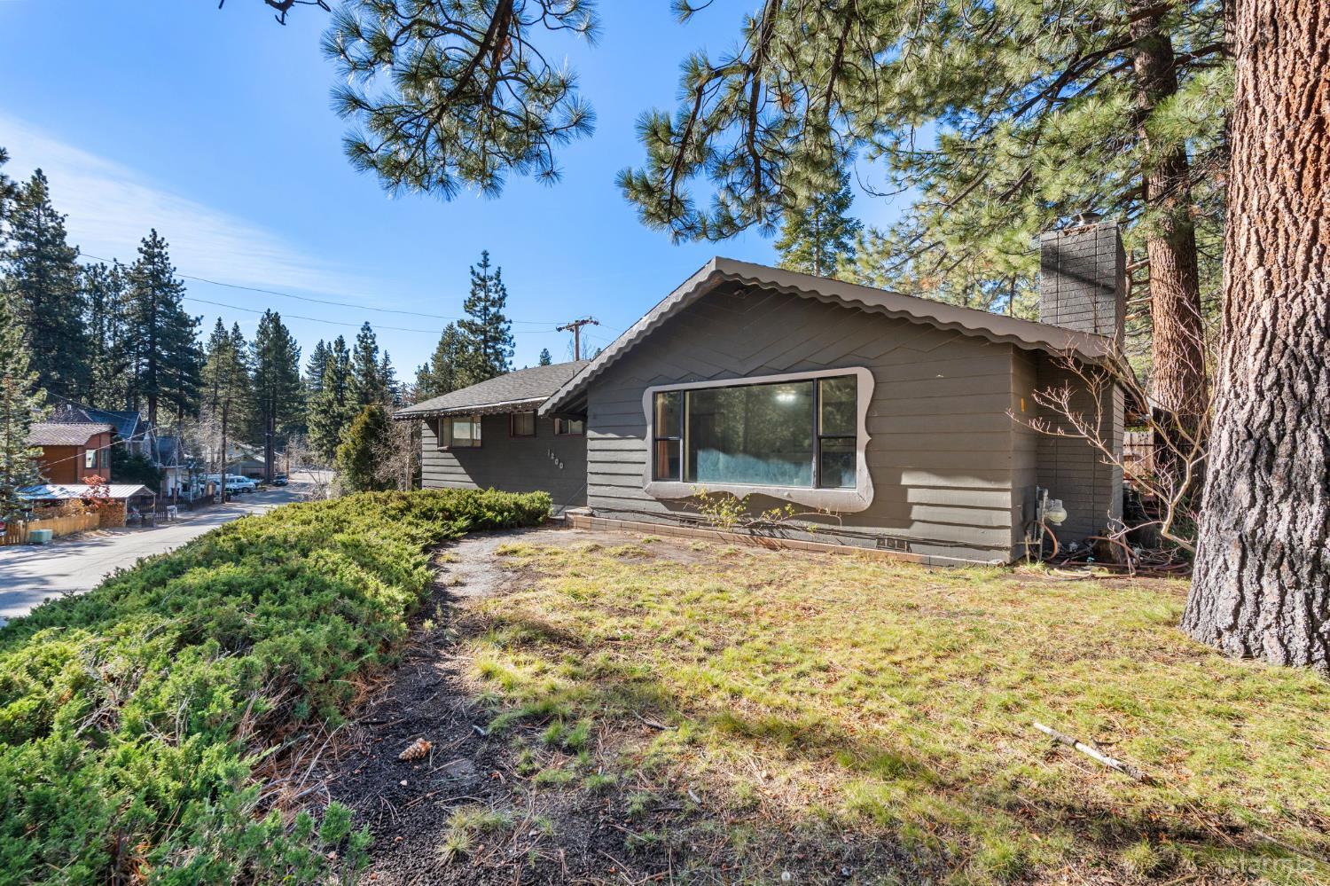 South Lake Tahoe, California, 96150, United States, 3 Bedrooms Bedrooms, ,2 BathroomsBathrooms,Residential,For Sale,1998204